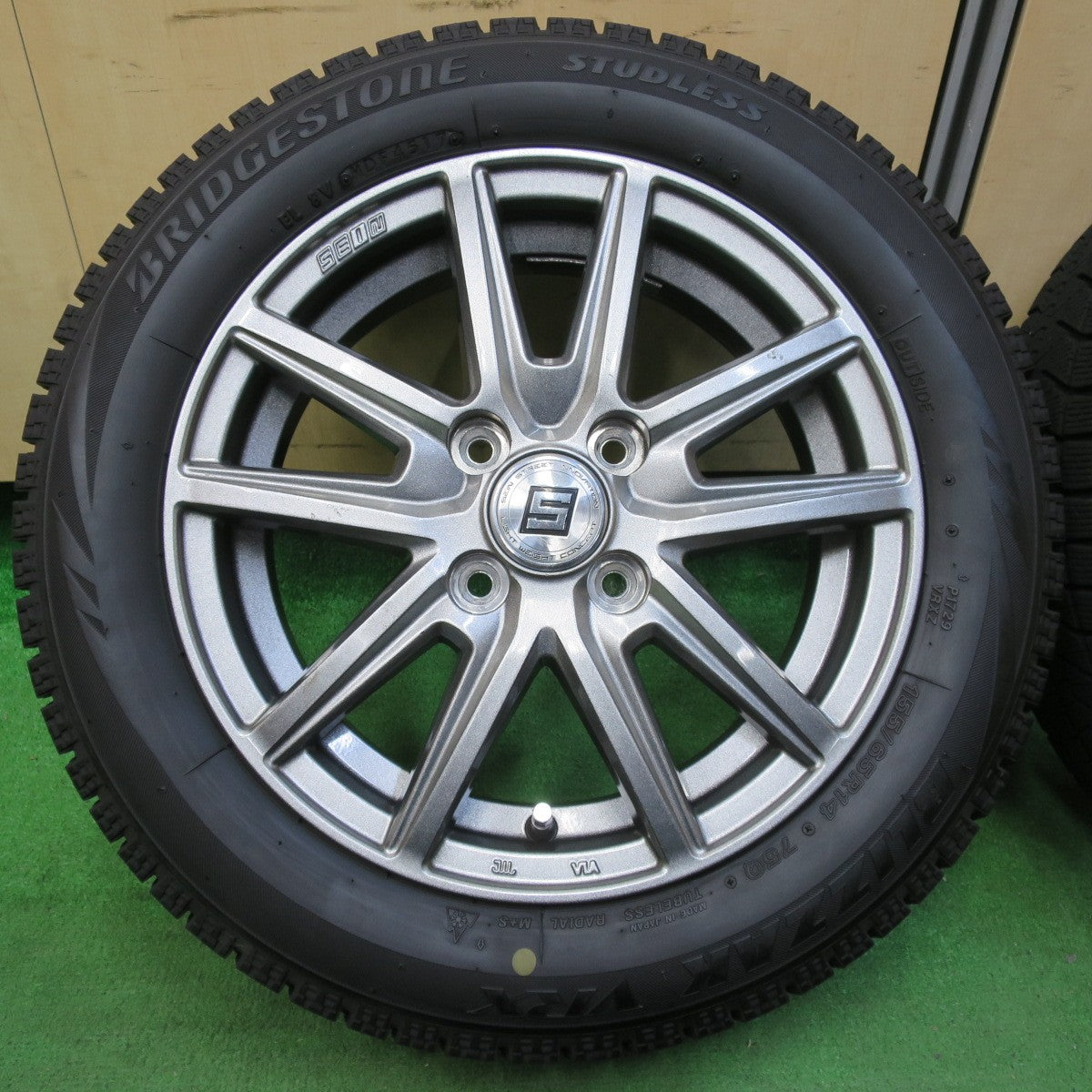 [送料無料] 4本価格★スタッドレス 155/65R14 ブリヂストン ブリザック VRX SEIN ザイン 14インチ PCD100/4H★4093012イス