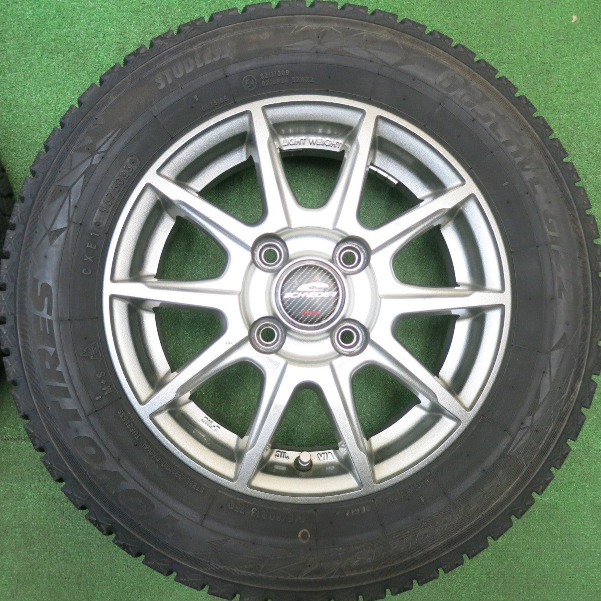 バリ溝！23年！ほぼ10分★スタッドレス 145/80R13 トーヨー オブザーブ GIZ2 SCHNEIDER シュナイダー 13インチ PCD100/4H★5121306HAス