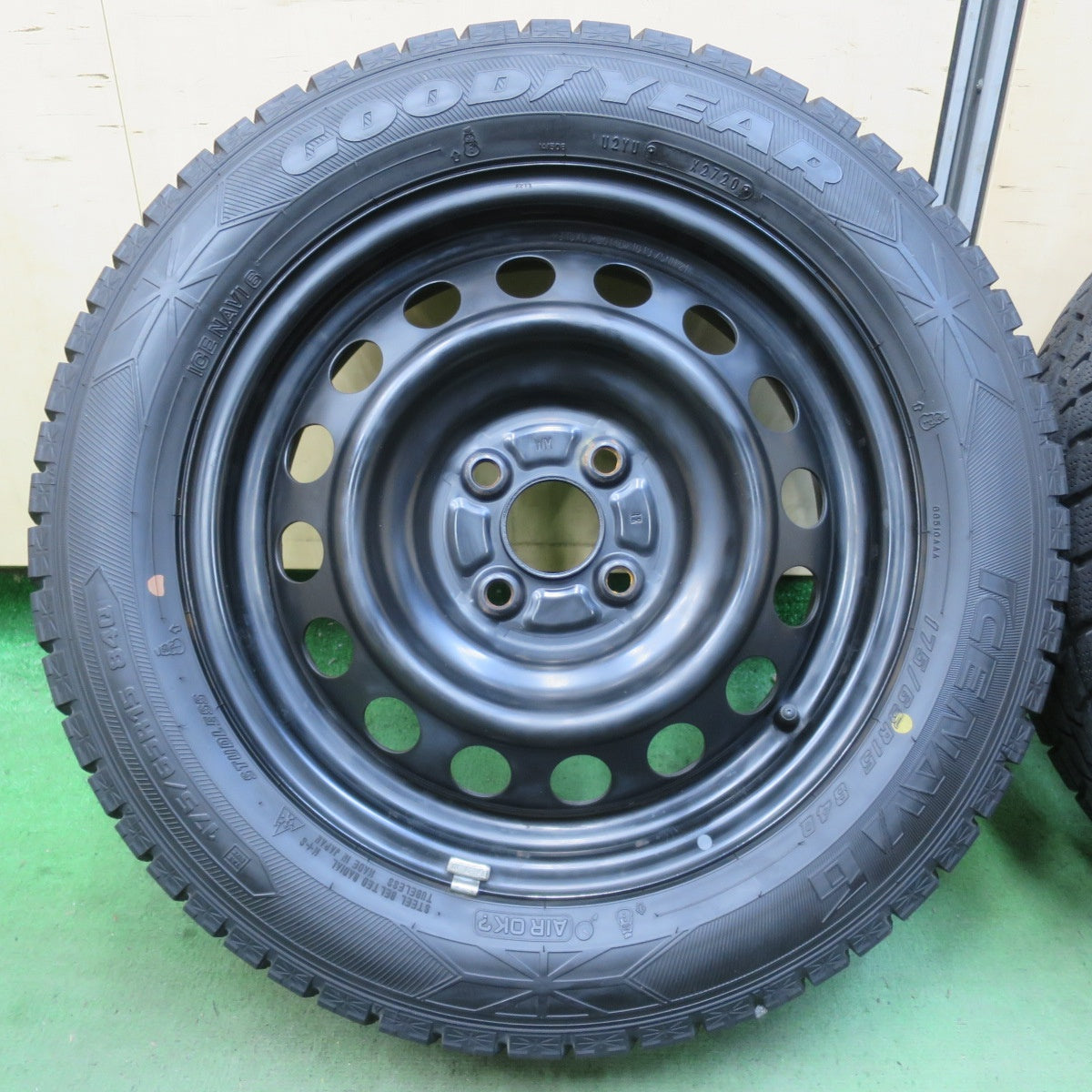 バリ溝！9分★スタッドレス 175/65R15 グッドイヤー アイスナビ6 スチール ホイール 15インチ PCD100/4H★6012004イス