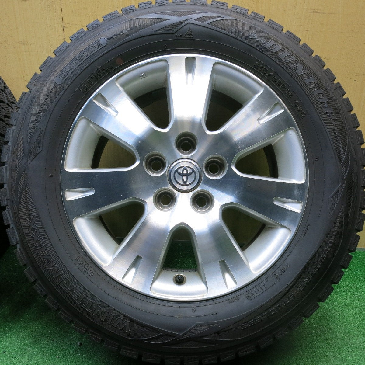 バリ溝！9.5分★トヨタ 10系 アルファード ヴェルファイア 純正 215/65R16 スタッドレス ダンロップ ウインターマックス WM01 16インチ PCD114.3/5H★5122801HAス