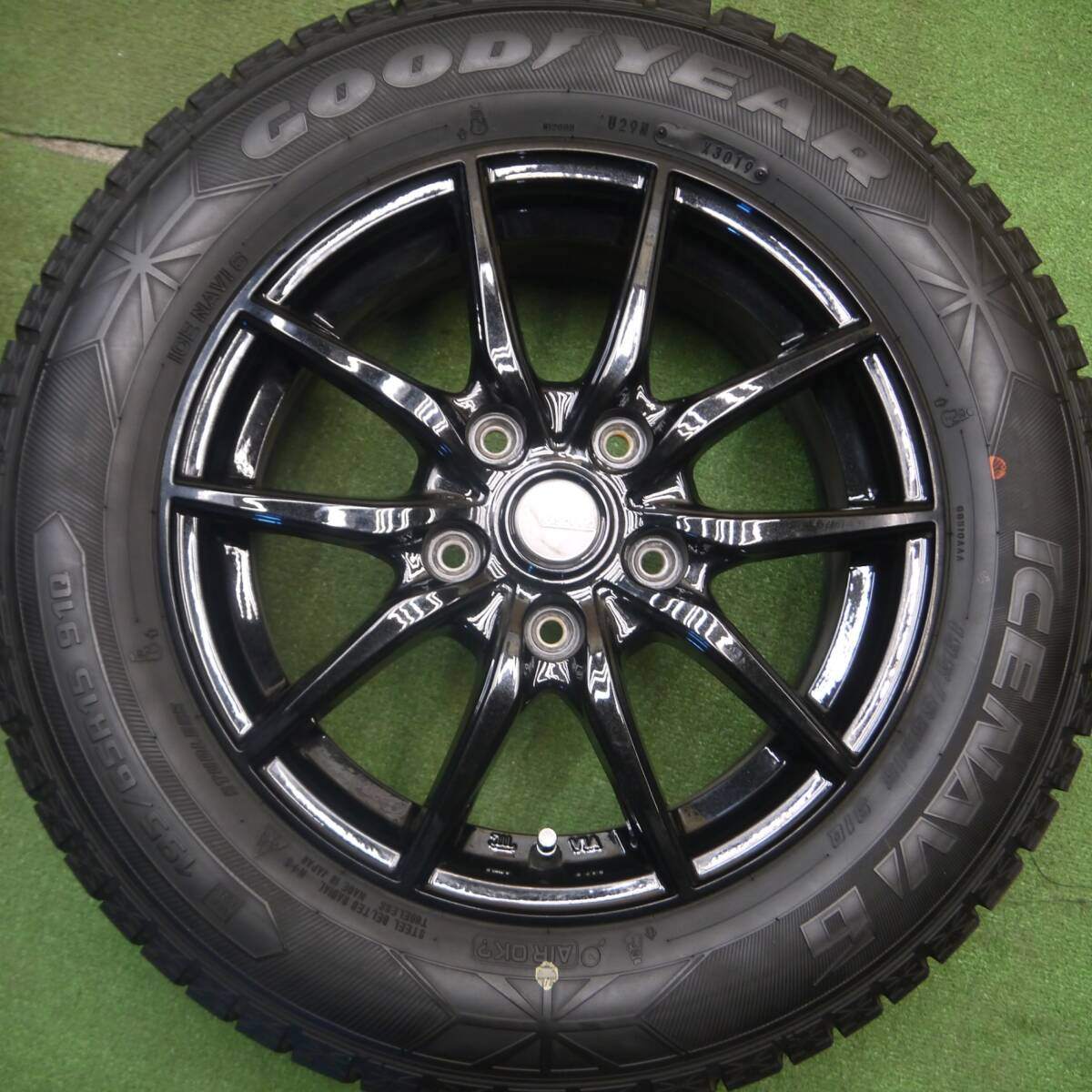 バリ溝！キレイ！9.5分以上★スタッドレス 195/65R15 グッドイヤー アイスナビ6 G.speed Gスピード 15インチ PCD114.3/5H★5021907Hス