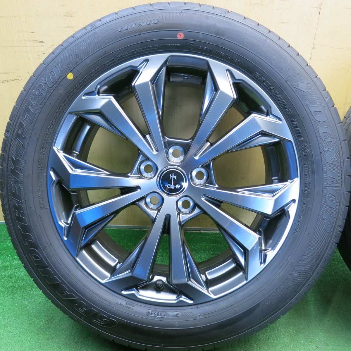 新車外し！25年◎トヨタ RAV4 Gグレード 純正 225/60R18 ダンロップ グラントレック PT30 光岡自動車 18インチ PCD114.3/5H◎6071201HAノ
