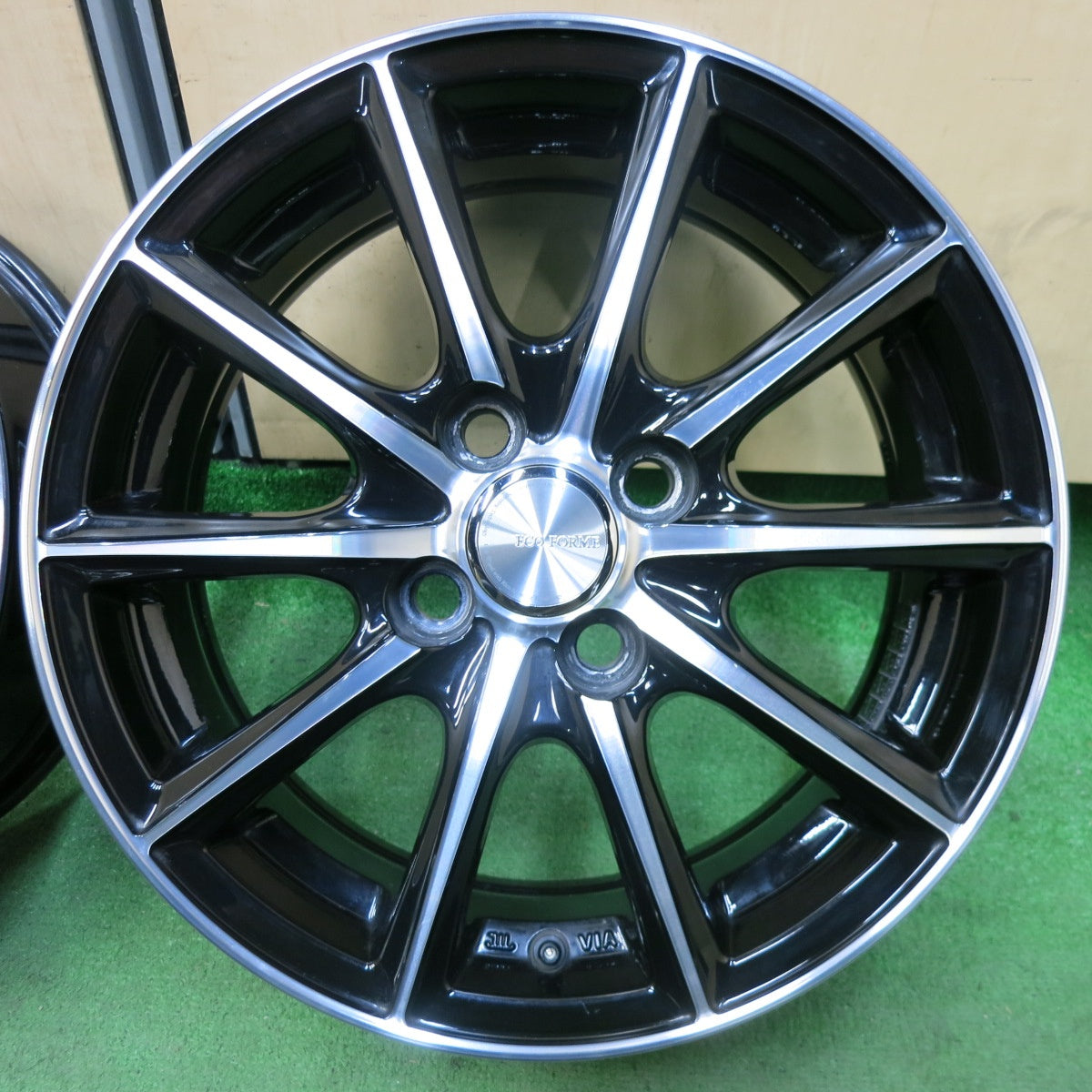 [送料無料] キレイ★ECO FORME ホイール 15インチ エコフォルム 15×5.5J PCD100/4H★5011704SYホ