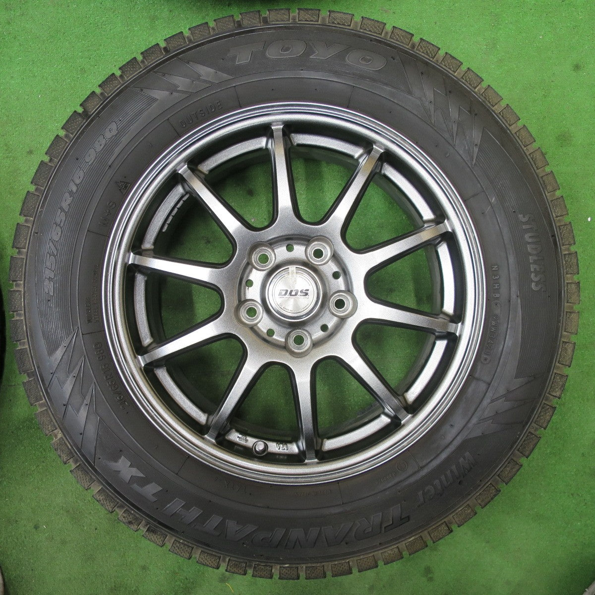 バリ溝！21年！キレイ！9.5分以上★スタッドレス 215/65R16 トーヨー ウインター トランパス TX D.O.S. DOS 16インチ PCD114.3/5H★5062001TTス