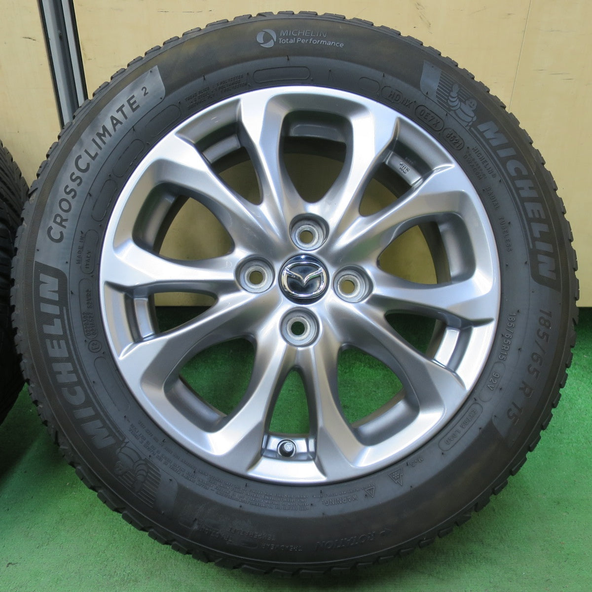 キレイ！21年★マツダ2 純正 185/65R15 ミシュラン CROSSCLIMATE2 15インチ PCD100/4H★5072501イノ