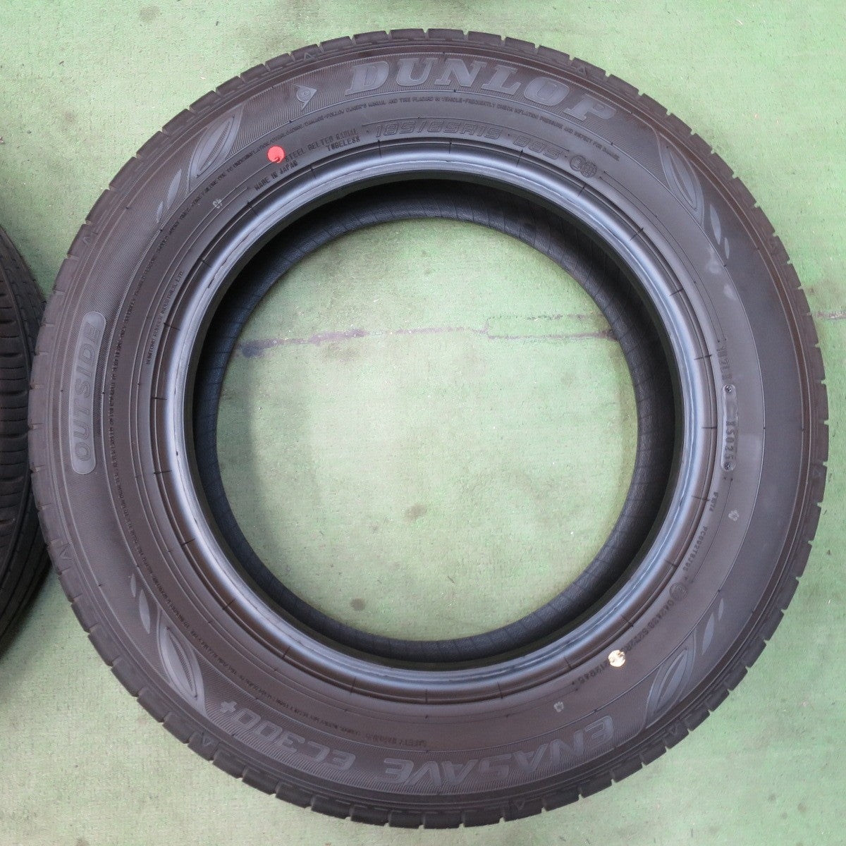 新車外し！25年★185/65R15 ダンロップ エナセーブ EC300+ タイヤ 15インチ アクア シエンタ フィット ノート マツダ2 等★6030408イノタ