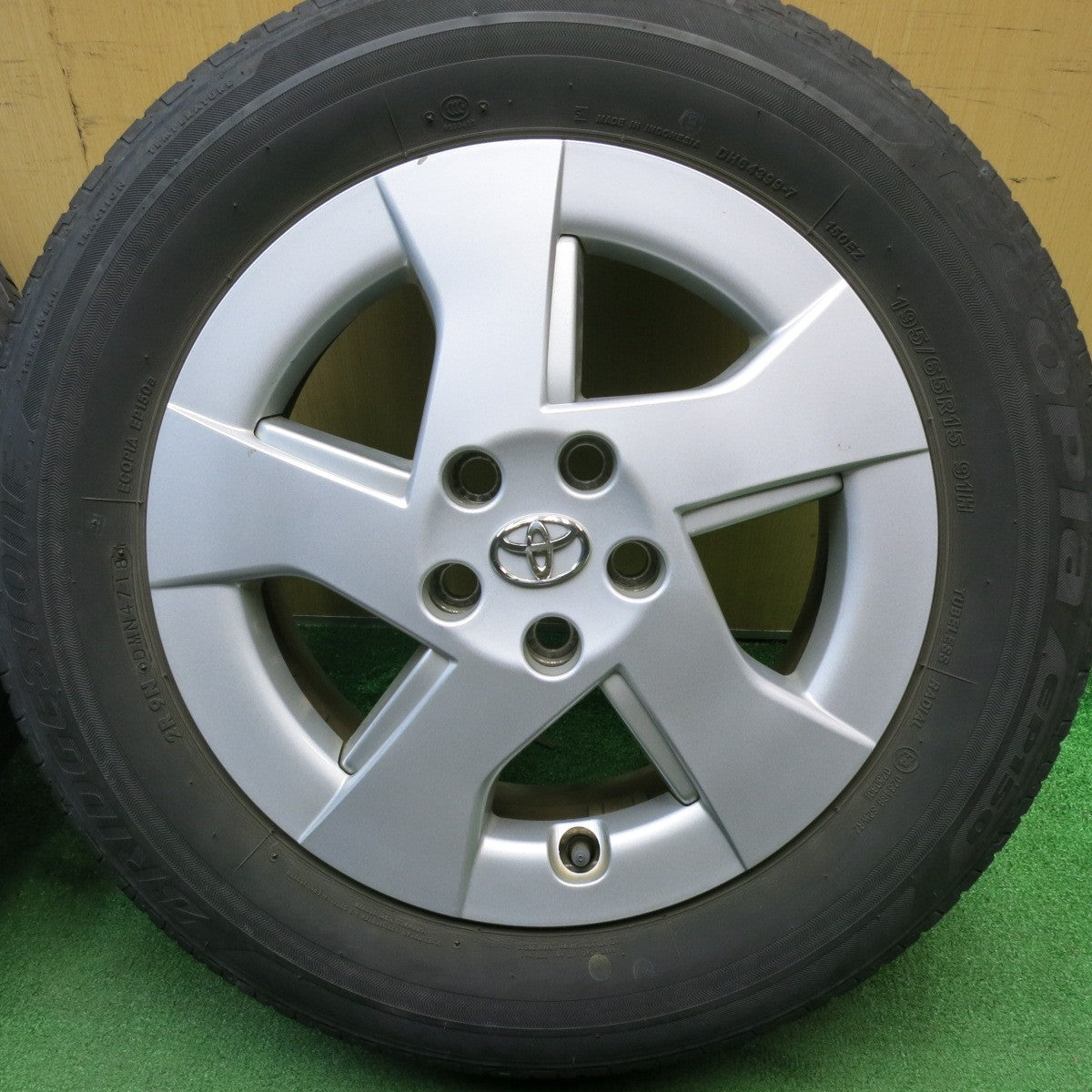 4本価格★トヨタ 30系 プリウス 純正 195/65R15 ブリヂストン エコピア EP150 15インチ PCD100/5H★5041806TNノ