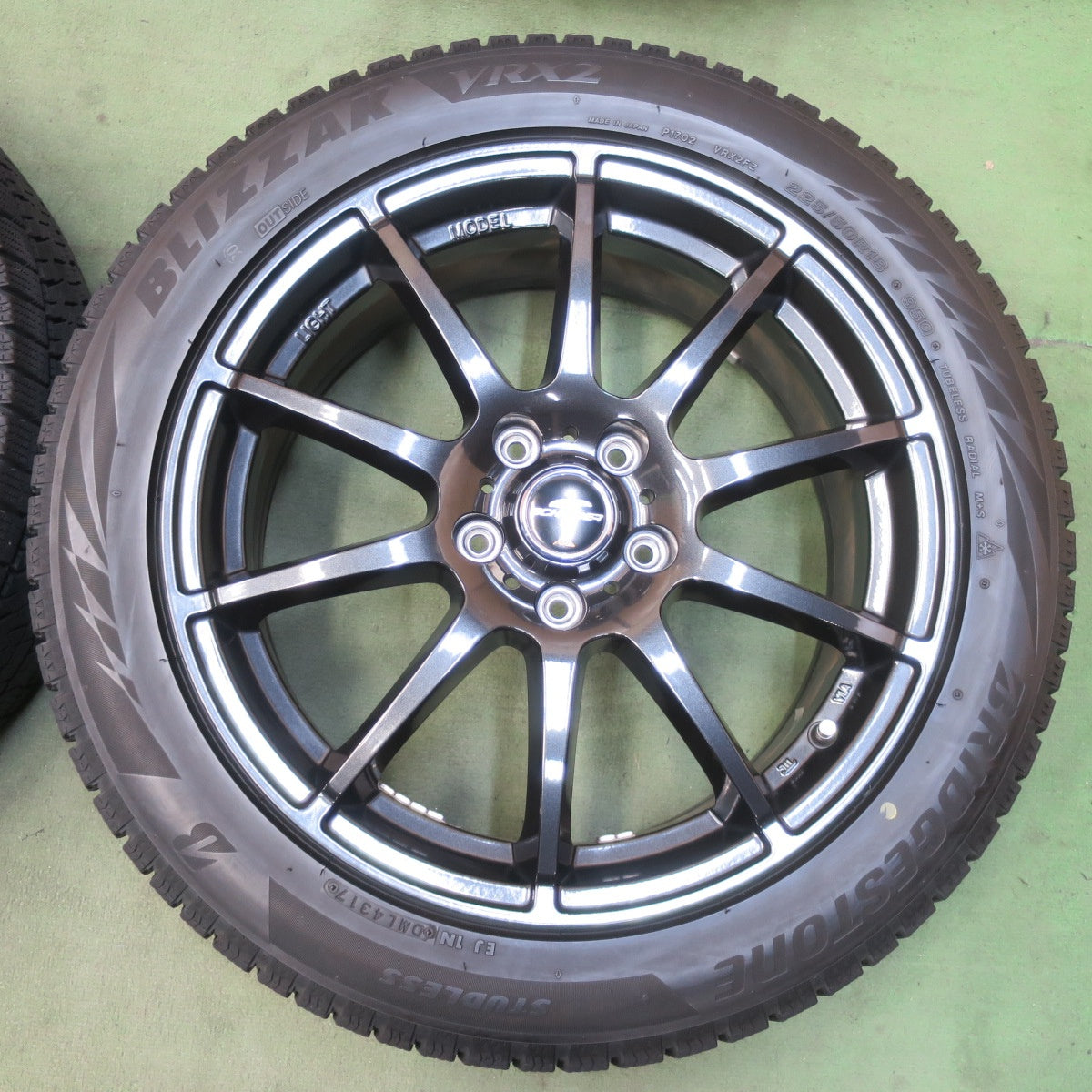 バリ溝！キレイ！9分◎スタッドレス 225/50R16 ブリヂストン ブリザック VRX2 SCHNEIDER MiD シュナイダー 18インチ PCD114.3/5H◎6081213イス