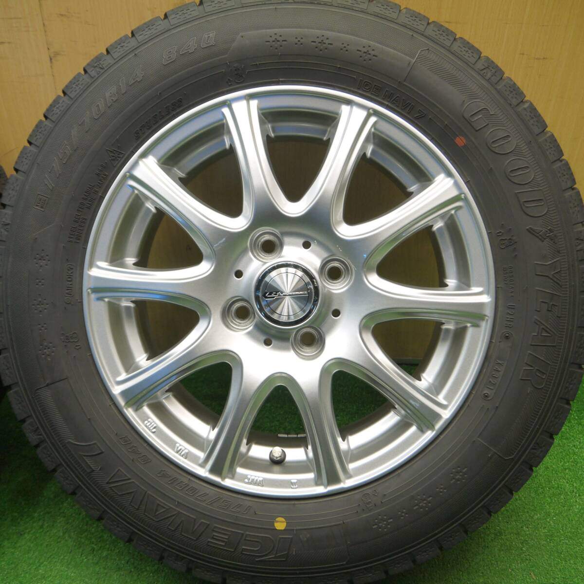 バリ溝！21年！キレイ！9分★スタッドレス 175/70R14 グッドイヤー アイスナビ7 LAUFBAHNⅡ 14インチ PCD100/4H★4111805Hス