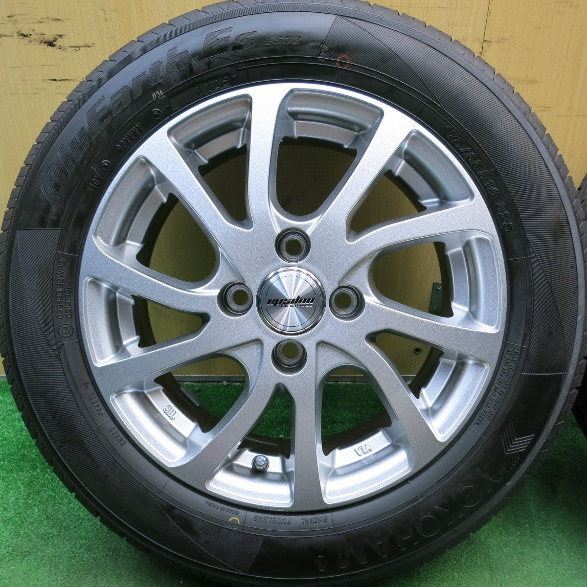 タイヤほぼ未使用！25年！キレイ★175/65R14 ヨコハマ BluEarth-ES ES32 Epsilon LA STRADA 阿部商会 14インチ ブルーアース PCD100/4H★5062809HAノ