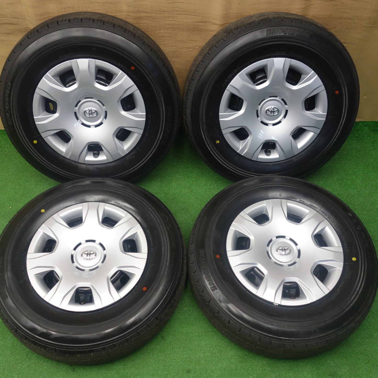 新車外し！25年★トヨタ 200系 ハイエース 純正 スチール 195/80R15 107/105S ブリヂストン エコピア RD613 15インチ PCD139.7/6H★6022505KTノ