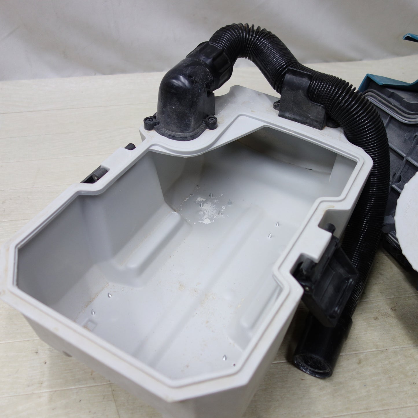 [送料無料] ◆makita マキタ 業務用 充電式集じん機 VC750D 乾湿両用 集塵機 電動工具 本体のみ◆