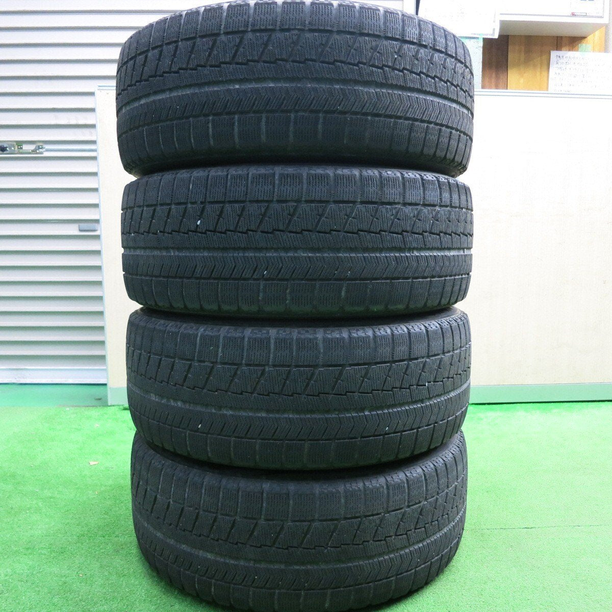 4本価格★トヨタ 210系 クラウン 純正 215/55R17 スタッドレス ブリヂストン VRX 17インチ PCD114.3/5H★4123004HAス