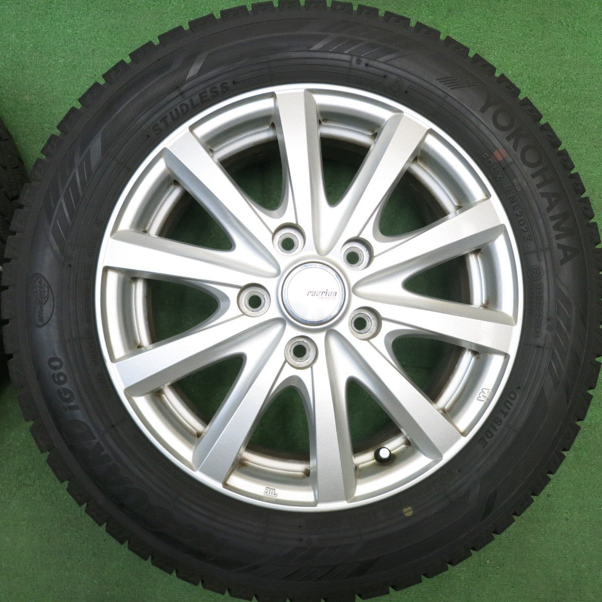 バリ溝！23年！9.5分★スタッドレス 185/65R15 ヨコハマ アイスガード iG60 ravrion RS01 ラブリオン 15インチ PCD114.3/5H★6022809HAス