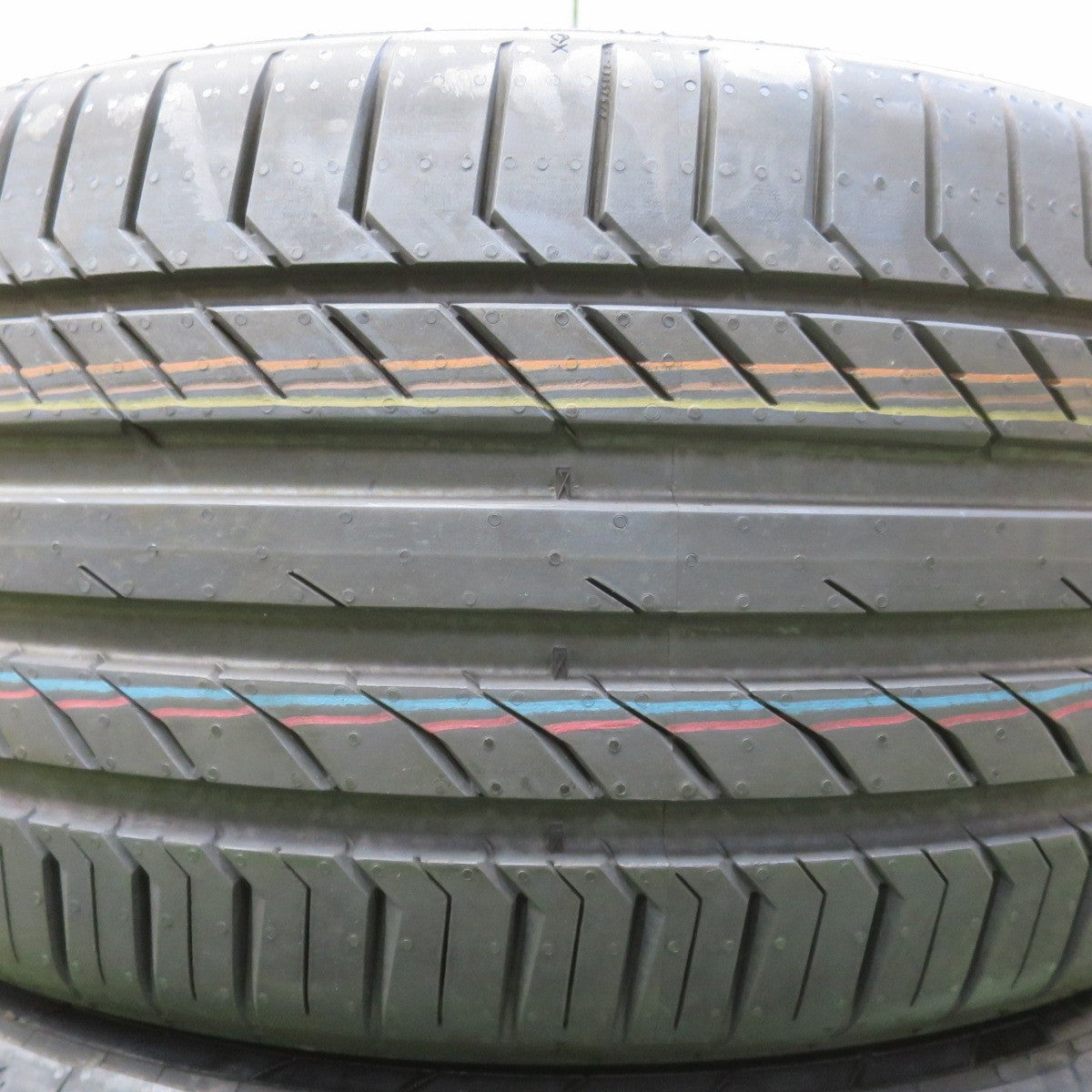 未使用！23年！2本★255/40R19 コンチネンタル コンチスポーツコンタクト5 VOL タイヤ 19インチ ボルボ アウディ 等★6052301イノタ