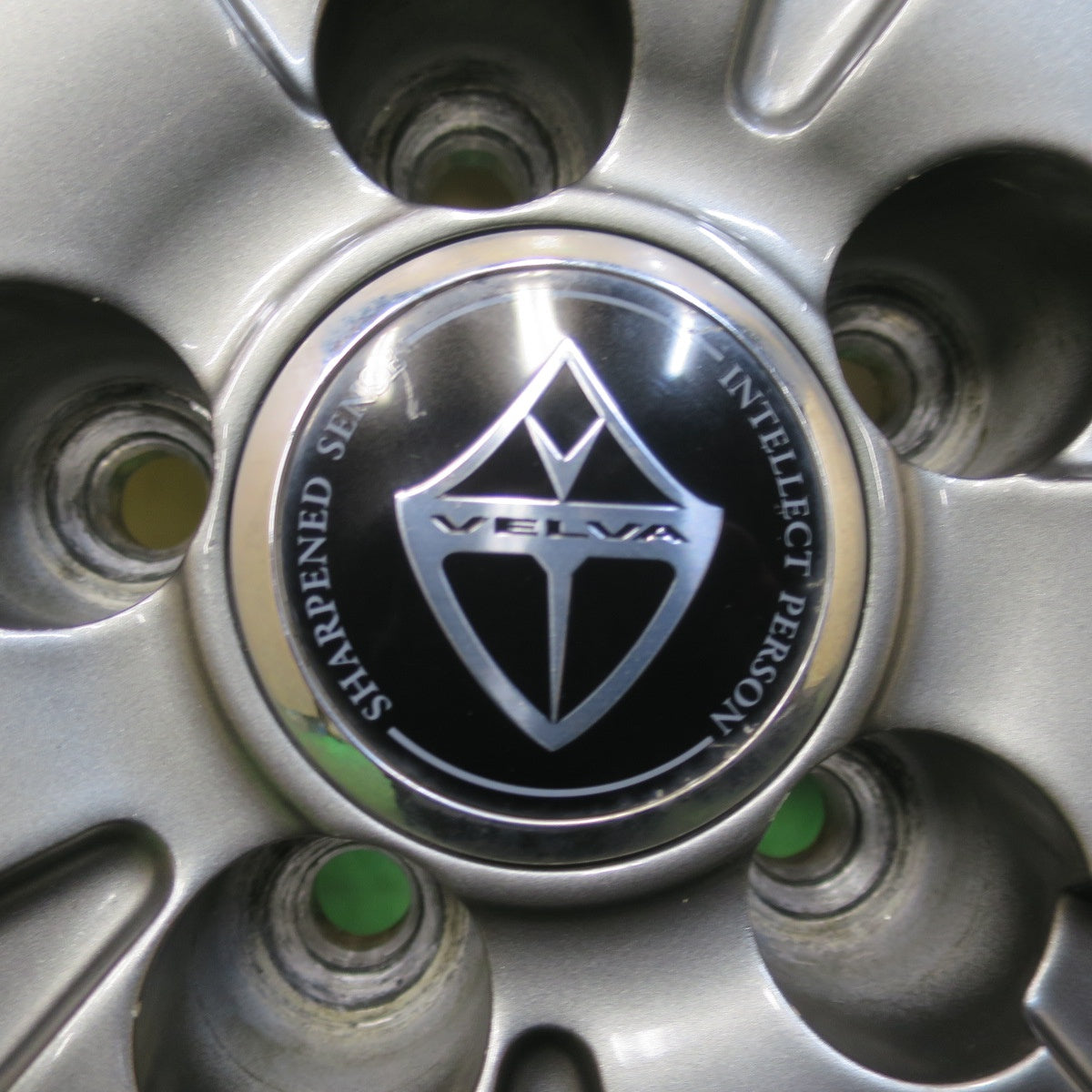 バリ溝！22年！キレイ！9.5分★プリウス 等 195/65R15 スタッドレス ヨコハマ アイスガード iG60 VELVA ヴェルヴァ 15インチ PCD100/5H★5111813イス