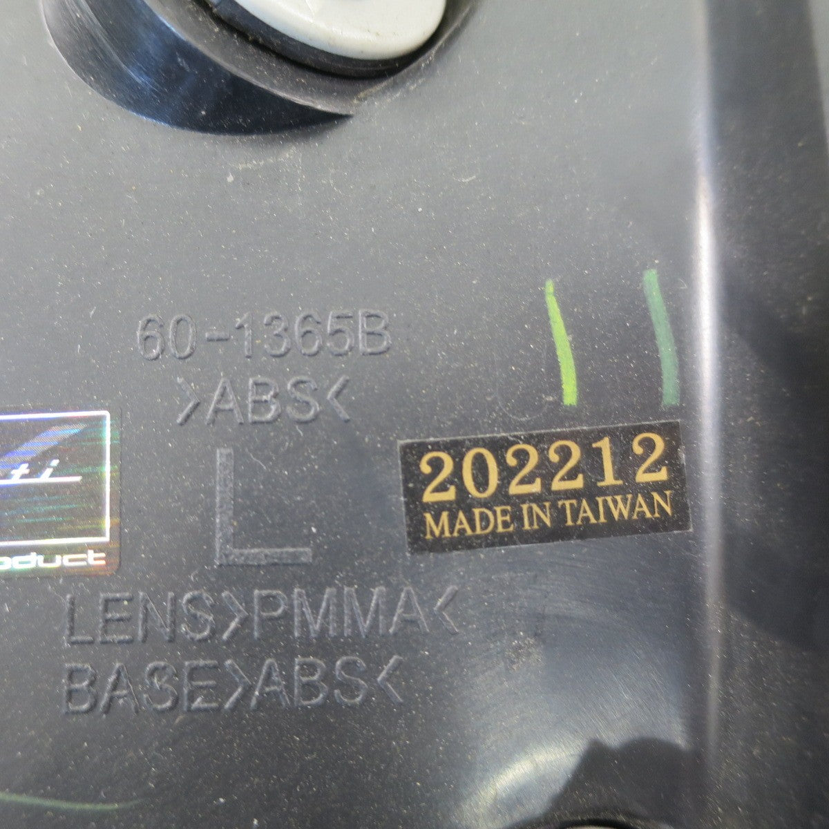 キレイ！左右セット♪ホンダ RK系 ステップワゴン VALENTI ヴァレンティ テールランプ 60-1365B L R テールライト 照明 カー パーツ♪