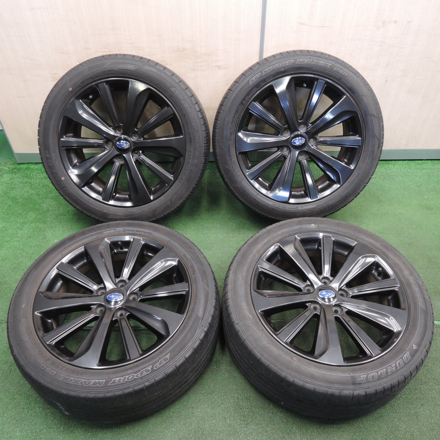 *送料無料* バリ溝！20年！キレイ！8.5分★スバル WRX レガシィ 等 純正 225/50R18 ダンロップ SPスポーツマックス 050 PCD114.3/5H★4031801TNノ
