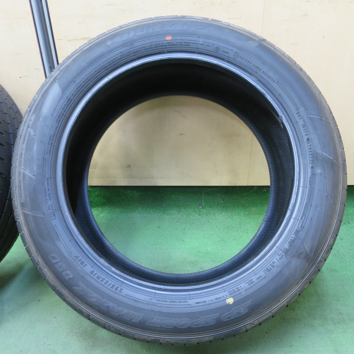 新車外し！24年★235/55R19 ダンロップ SPスポーツマックス 050 タイヤ 19インチ クラウン セダン RAV4 等★6071402NGノタ