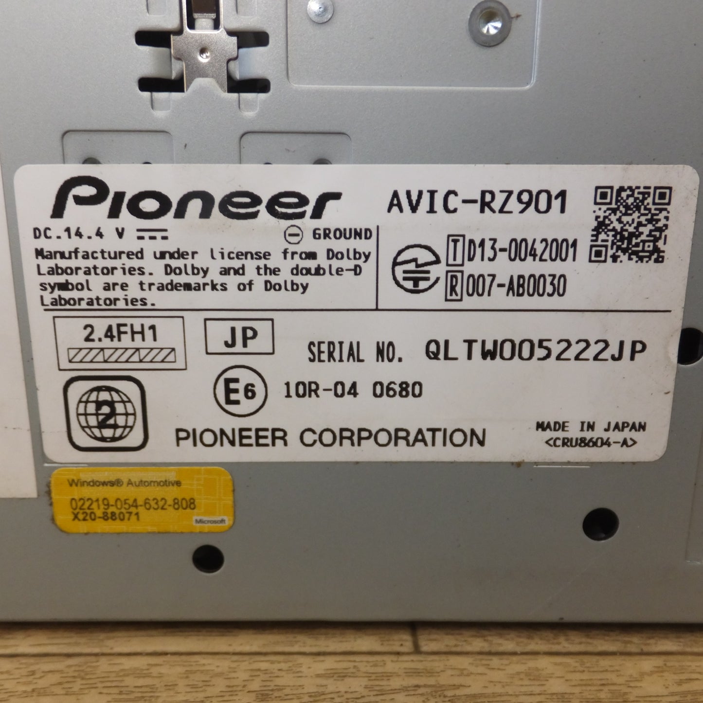 [送料無料] ★カロッツェリア carrozzeria AV一体型メモリーナビゲーション 楽NAVI AVIC-RZ901 パイオニア Pioneer★