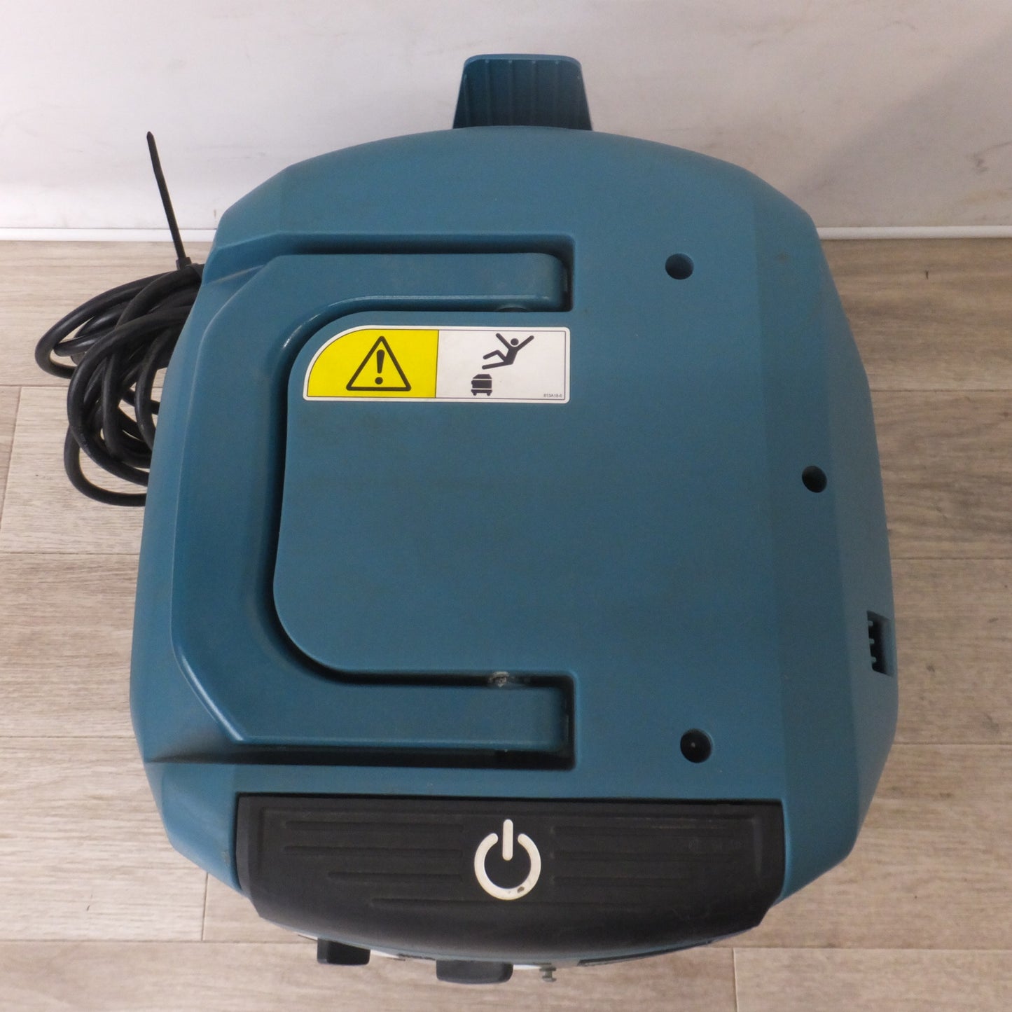 [送料無料] ★マキタ makita 乾湿両用 業務用 集じん機 VC0820　100V～ 11A 50-60Hz 1050W★