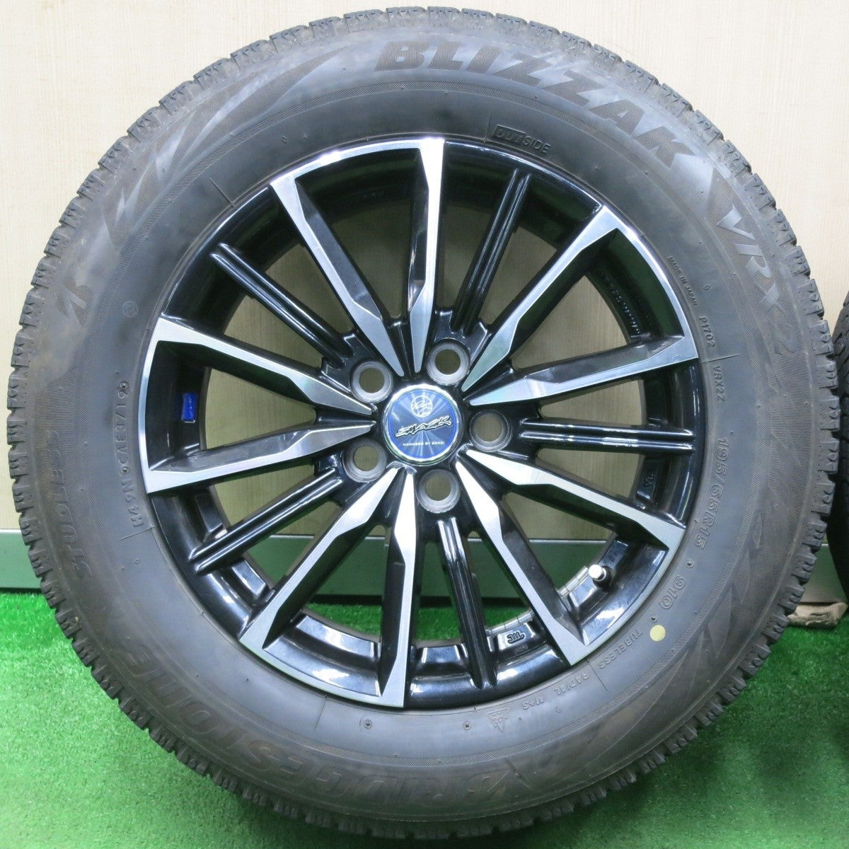 4本価格★プリウス等 195/65R15 スタッドレス ブリヂストン VRX2 SMACK ENKEI スマック エンケイ PCD100/5H★5020403NJス