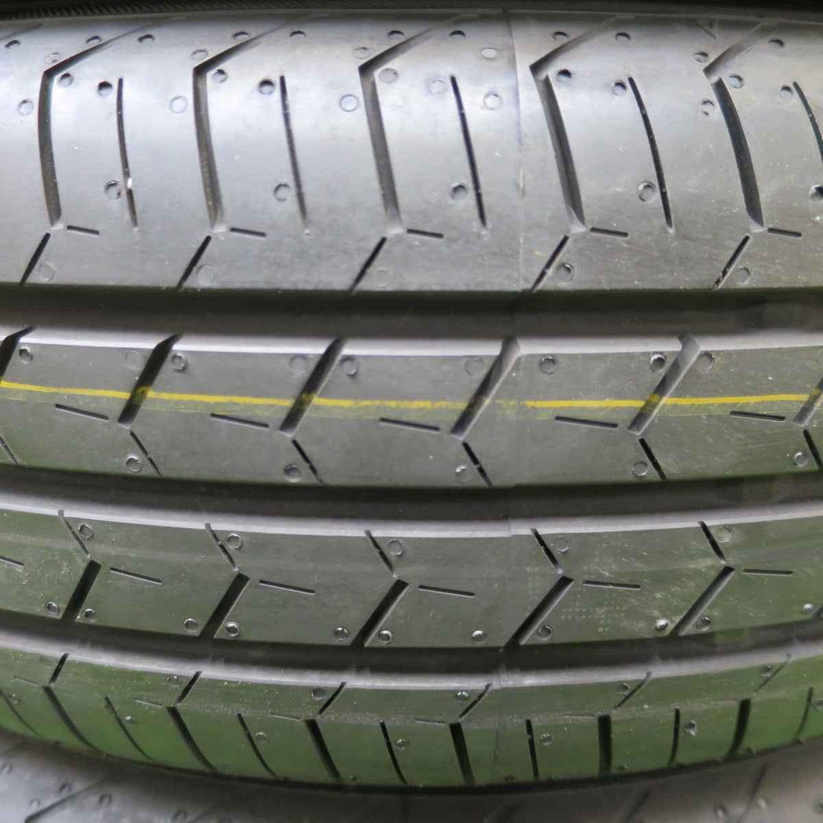 新車外し！25年★165/65R15 ヨコハマ BluEarth-FE AE30 ブルーアース 15インチ タイヤ デリカ D:2 ソリオ タフト 等★6030702NGノタ