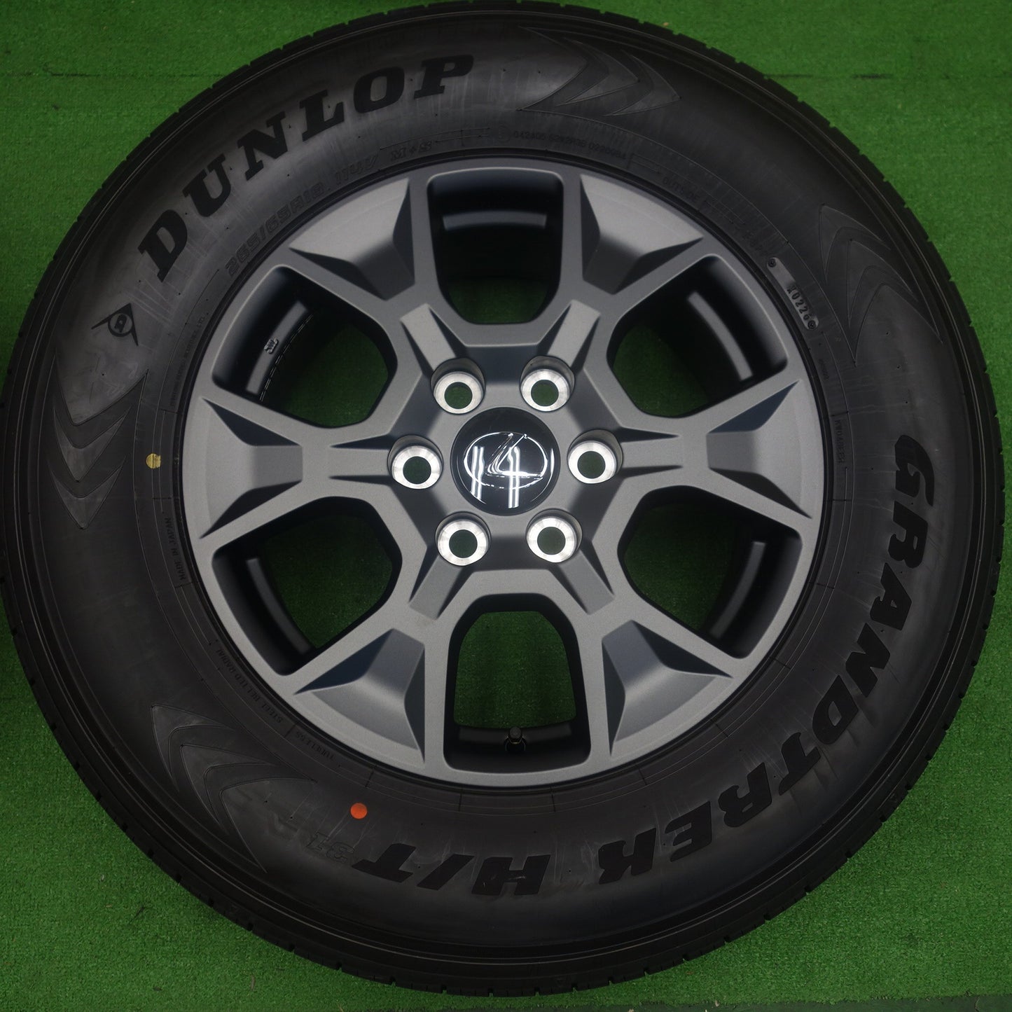 新車外し！26年★レクサス GX550 オーバー トレイル 純正 265/65R18 ダンロップ グラントレック H/T 31 18インチ PCD139.7/6H★6052102KTノ