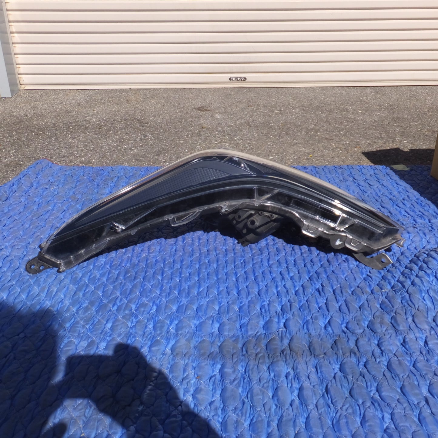 [送料無料] 岐阜発★トヨタ TOYOTA 純正 プリウス 50系 後期 ZVW50 ZVW51 ZVW55 ヘッドライト KOITO 47-104 左★