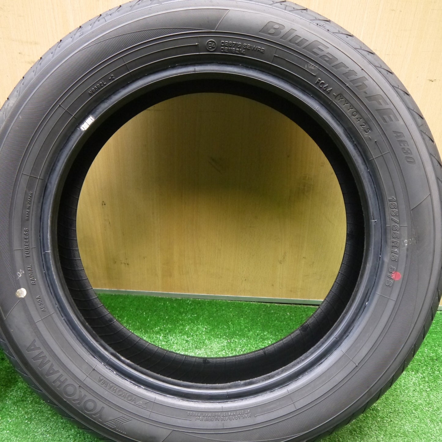 新車外し！25年★165/65R15 ヨコハマ BluEarth-FE AE30 ブルーアース タイヤ 15インチ タフト デリカ D:2 ソリオ 等★5120502Hノタ