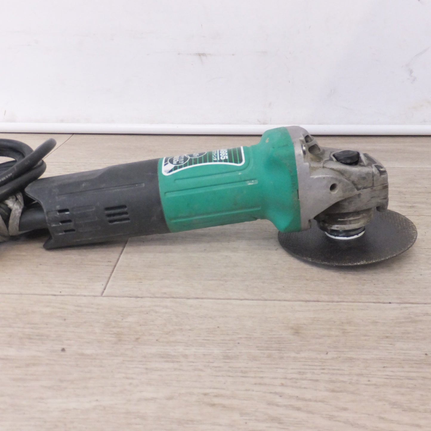 [送料無料] ★マキタ makita 100mm ディスクグラインダ M965　100V～ 7.4A 50-60Hz 720W★