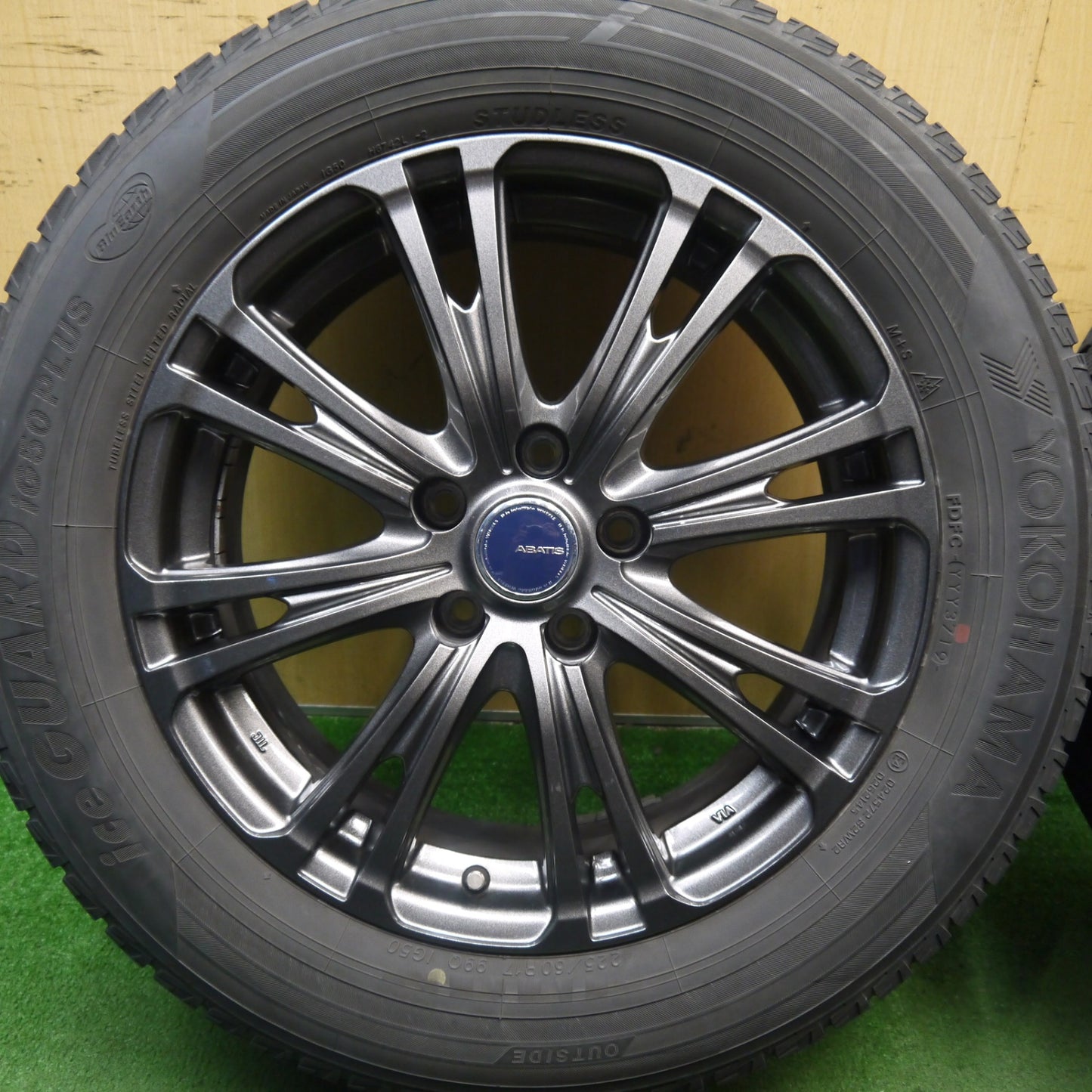 バリ溝！キレイ！9分★スタッドレス 225/60R17 ヨコハマ アイスガード iG50 プラス ABATIS EW アバティス 17インチ PCD114.3/5H★5073004Hス