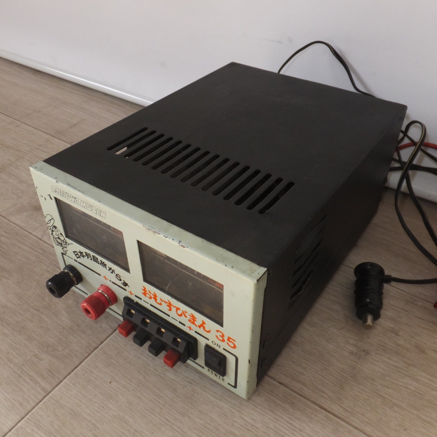 [送料無料] 現状品★KDD シンワ無線 日本列島旅がらす おむすびまん35　28V→13.8V　DCDCコンバーター★