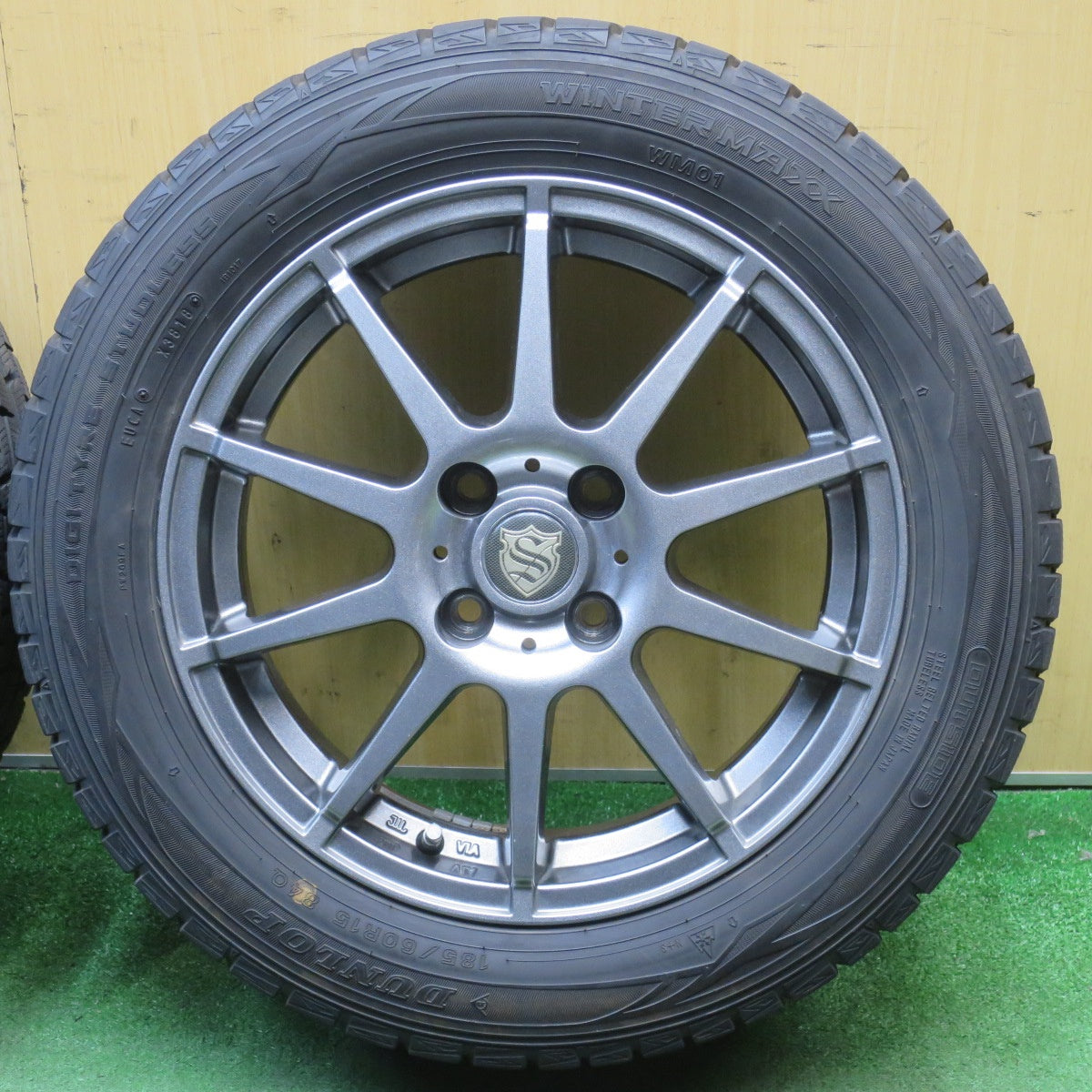 バリ溝！キレイ！8.5分★スタッドレス 185/60R15 ダンロップ ウインターマックス WM01 社外 アルミ 15インチ PCD100/4H★6051812NJス