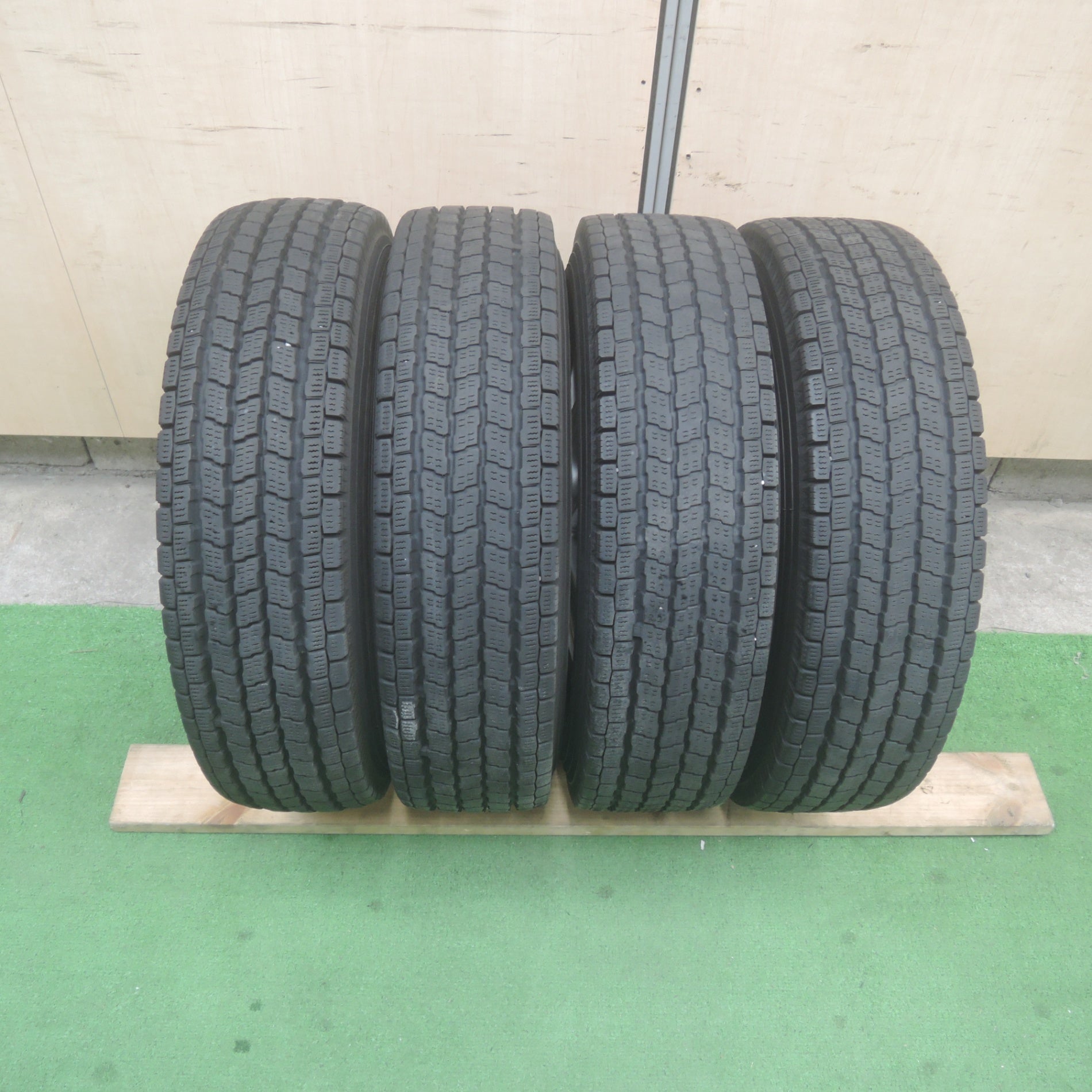 バリ溝！22年！9分☆スタッドレス 145/80R12 80/78N ヨコハマ アイス