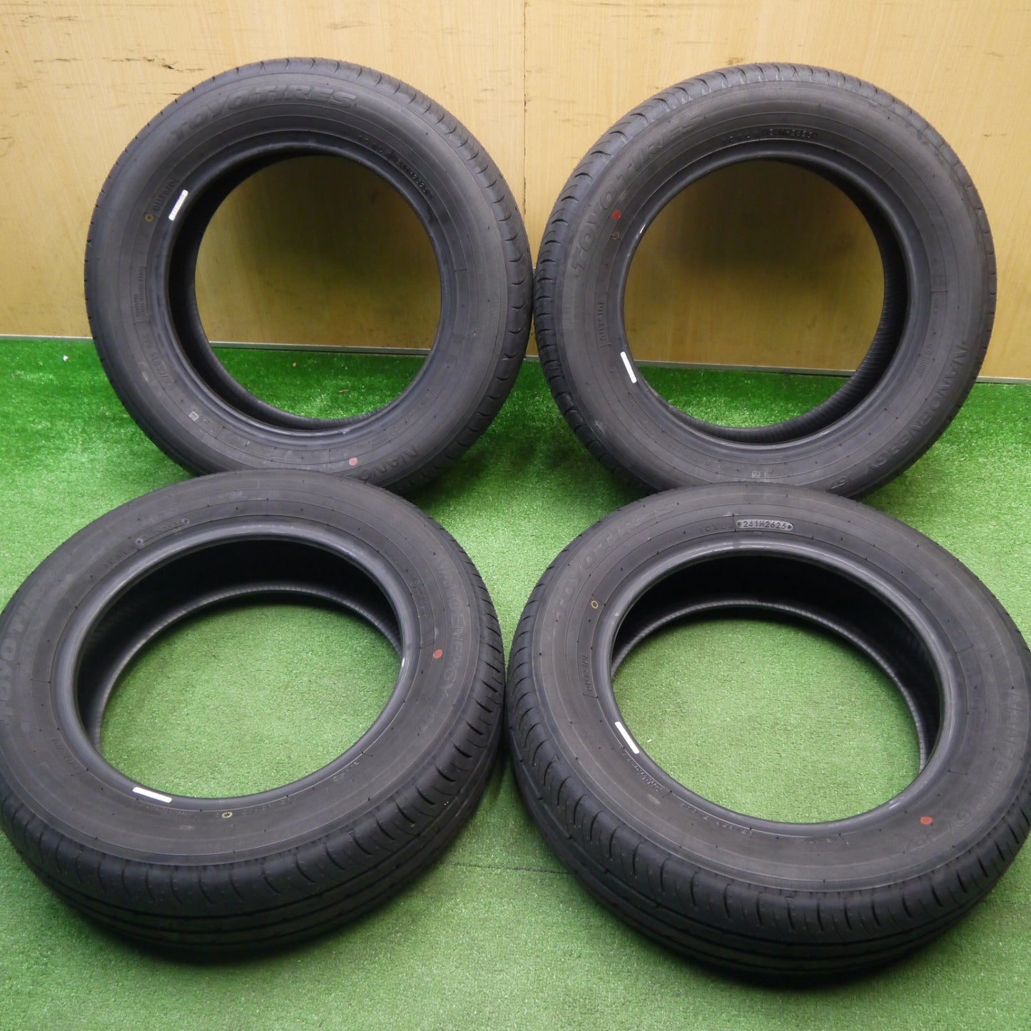 新車外し！25年★185/65R15 トーヨー ナノエナジー J64 タイヤ 15インチ フリード プリウス ノート フィールダー フィット 等★5122204Hノタ