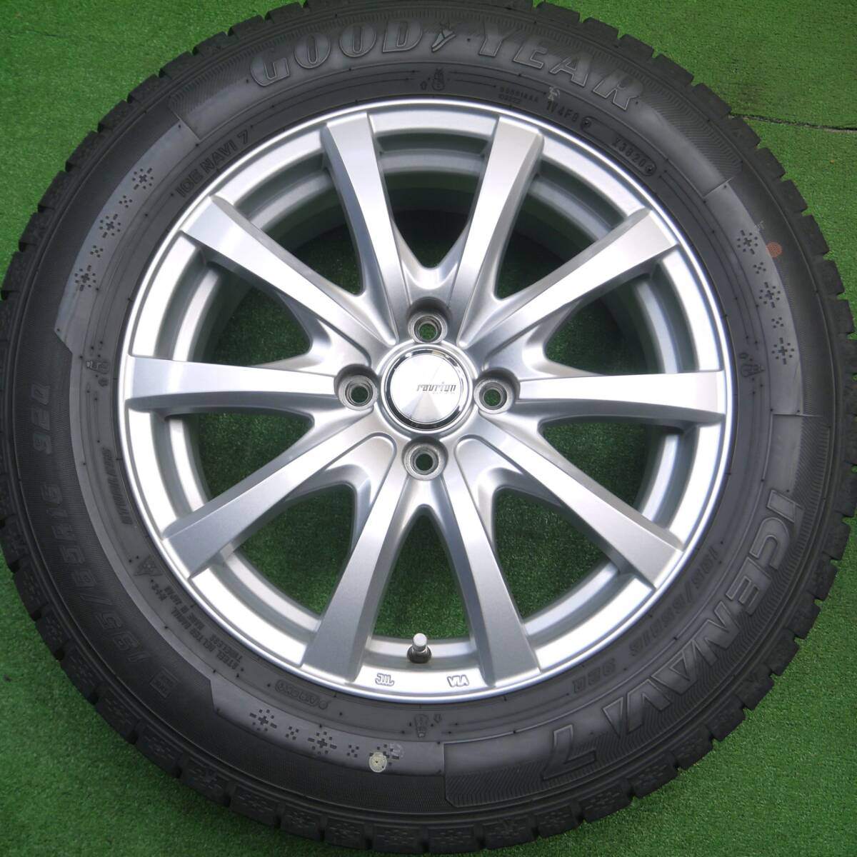 バリ溝！20年！キレイ！9.5分★スタッドレス 195/65R16 グッドイヤー アイスナビ7 ravrion RS01 ラブリオン 16インチ PCD100/4H★4112001Hス