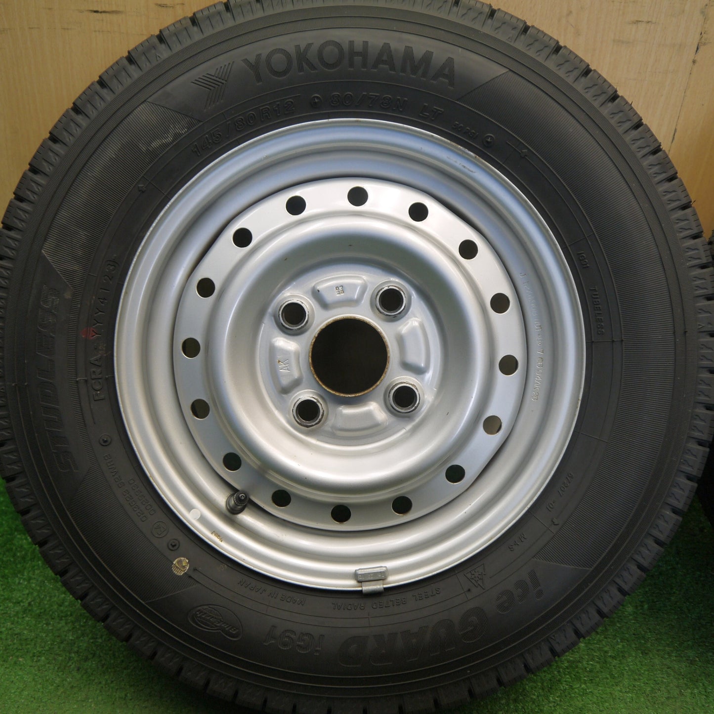 バリ溝！23年！キレイ！9.5分以上★スタッドレス 145/80R12 80/78N ヨコハマ アイスガード iG91 スチール ホイール 12インチ PCD100/4H★6041308Hス
