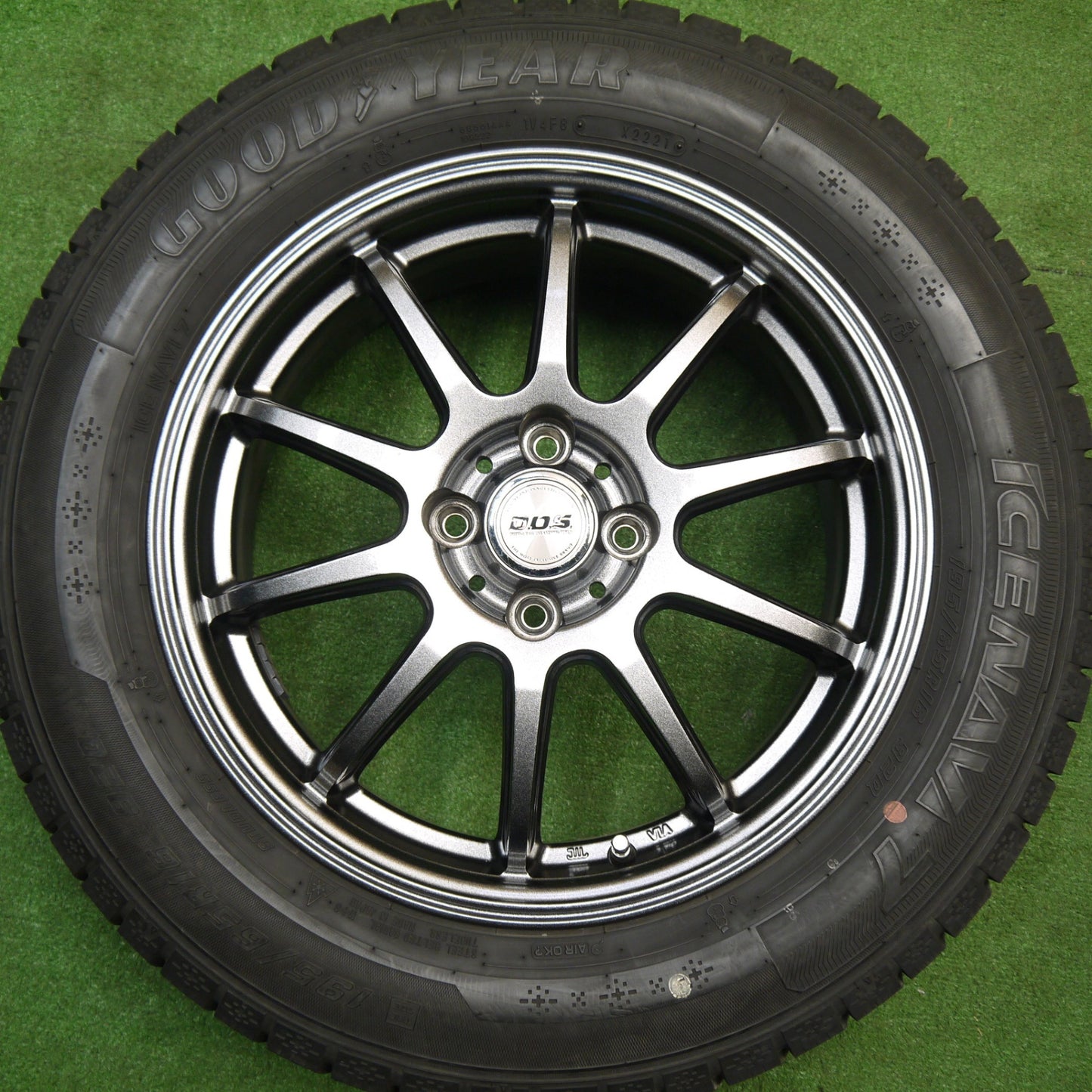 バリ溝！21年！キレイ！9.5分★スタッドレス 195/65R16 グッドイヤー アイスナビ7 D.O.S. DOS 16インチ PCD100/4H★5111802Hス