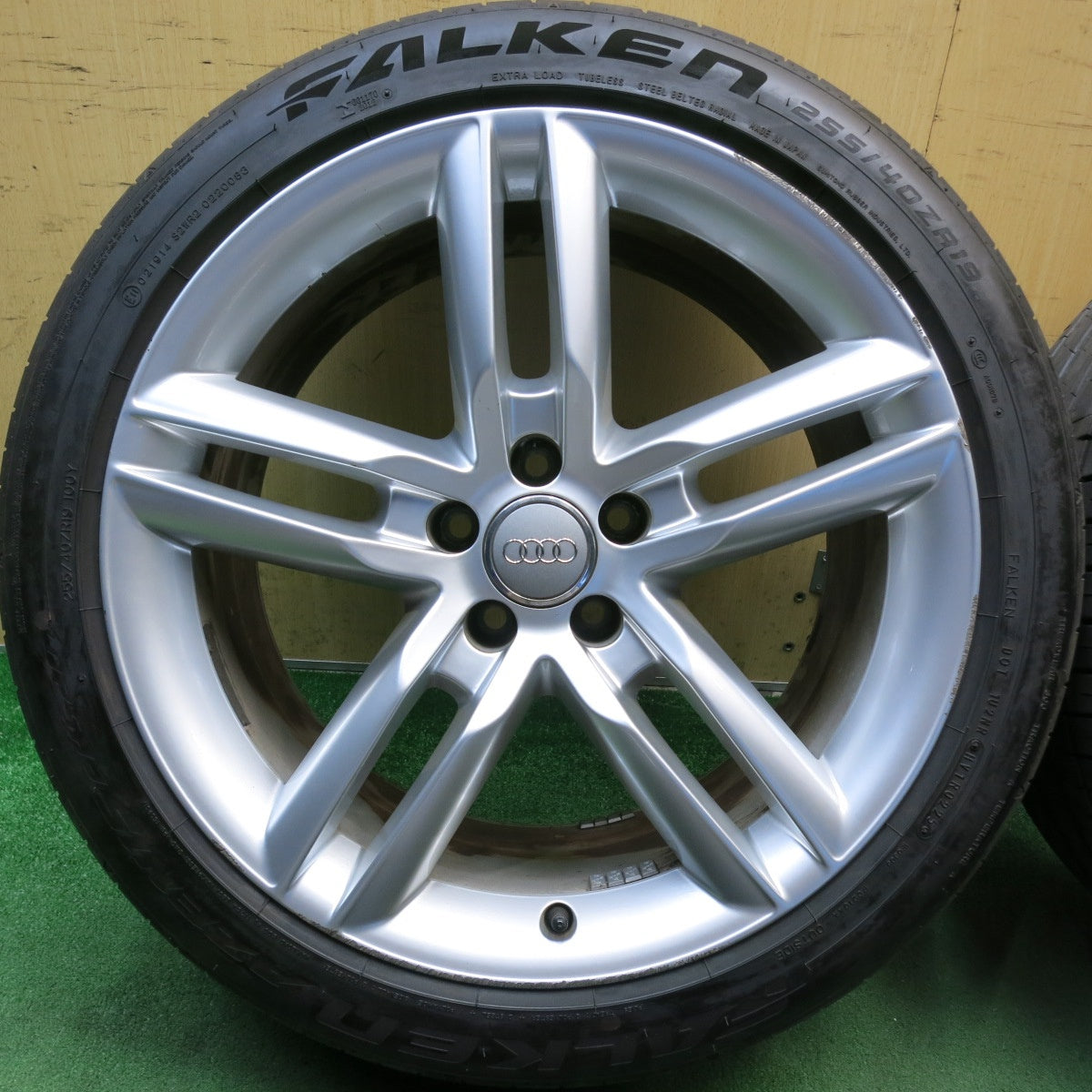 バリ溝！25年！9.5分◎アウディ A6 純正 255/40R19 ファルケン アゼニス FK510 FK520 19インチ PCD112/5H◎6082714HAノ