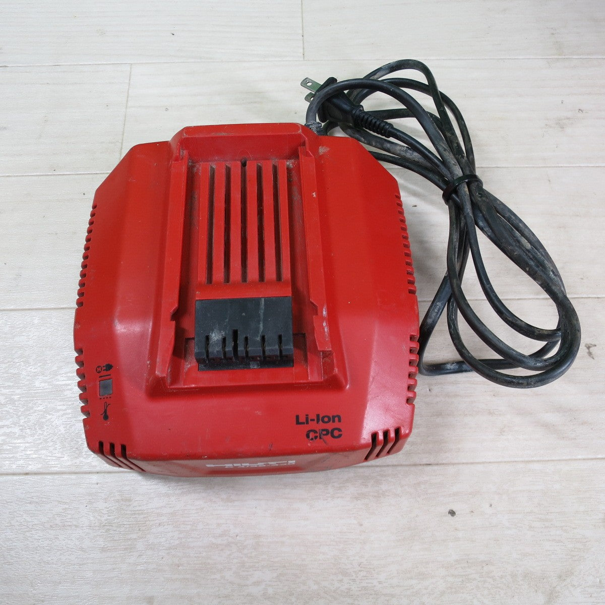 [送料無料] ☆HILTI ヒルティ 充電式 アングルグラインダ AG125-A22 電動 工具 切断 研削 研摩 研磨 機 コードレス☆