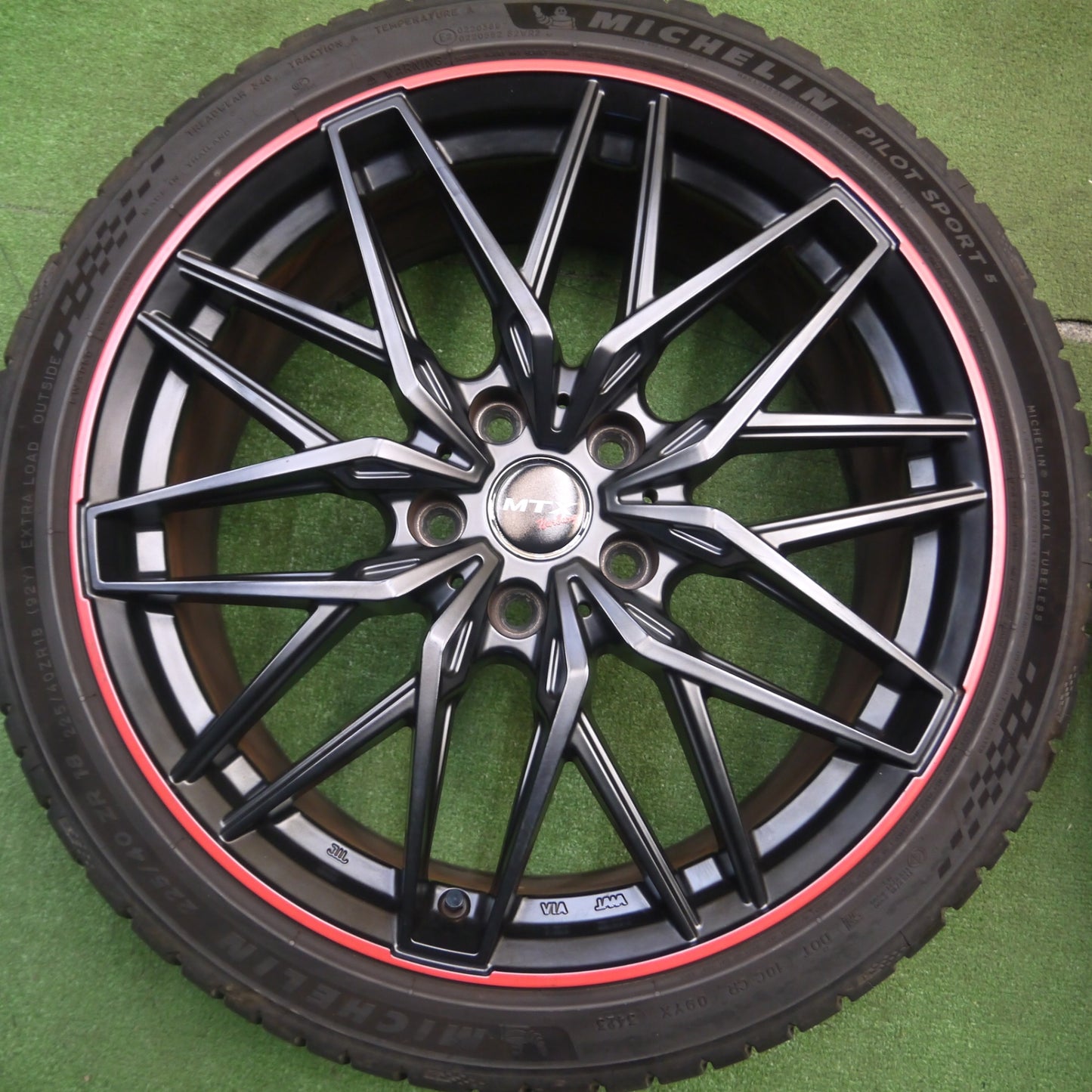 [送料無料] バリ溝！23年！キレイ！9.5分★BMW 等 EUROBAHN Nurburg MTX 225/40R18 ミシュラン パイロットスポーツ5 18インチ ニュルブルグ PCD112/5H★5021405Hノ
