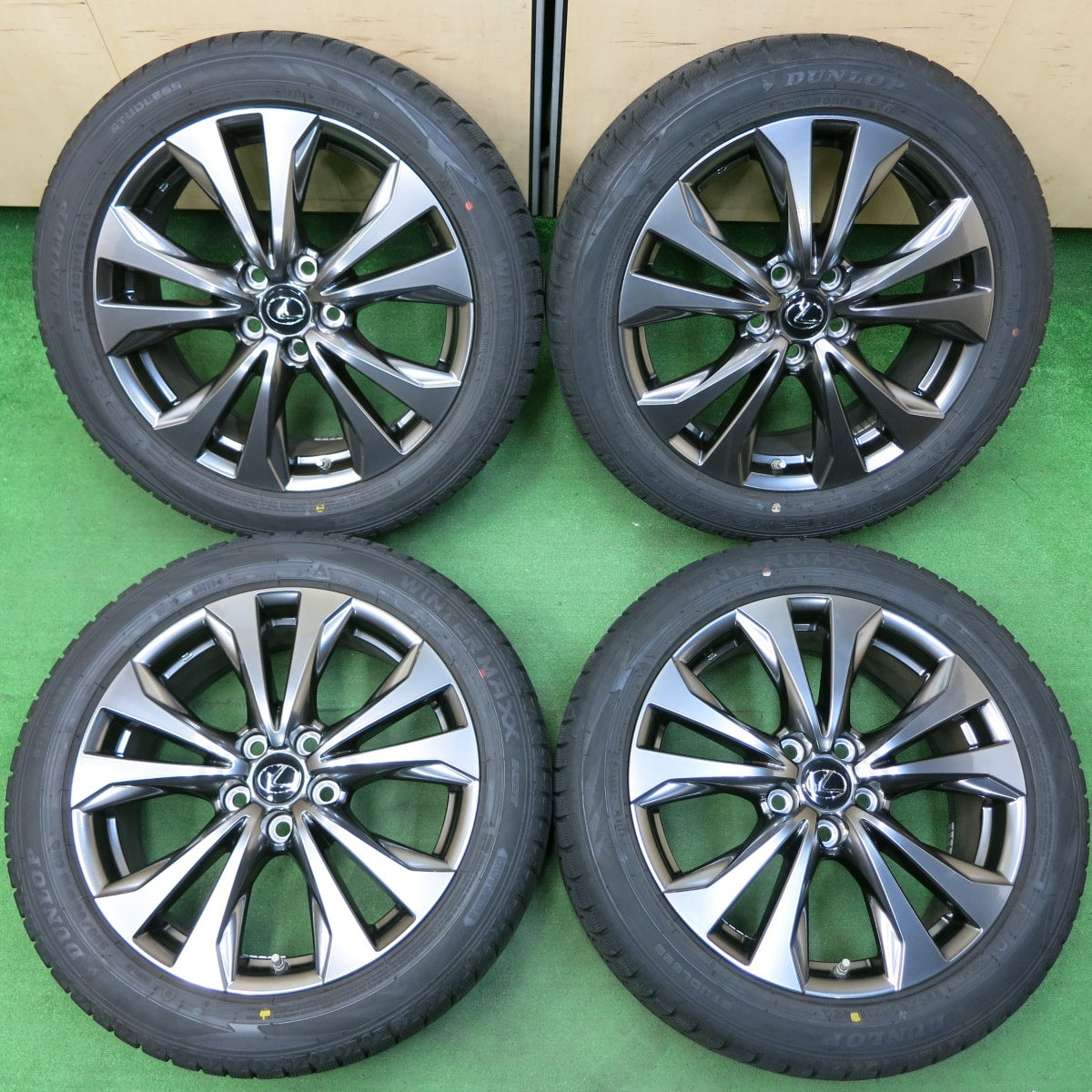 *送料無料* センサー付！バリ溝！キレイ！9.5分★レクサス UX250h Fスポーツ 純正 225/50R18 スタッドレス ダンロップ ウインターマックス WM02 DSST PCD114.3/5H★4051006イス
