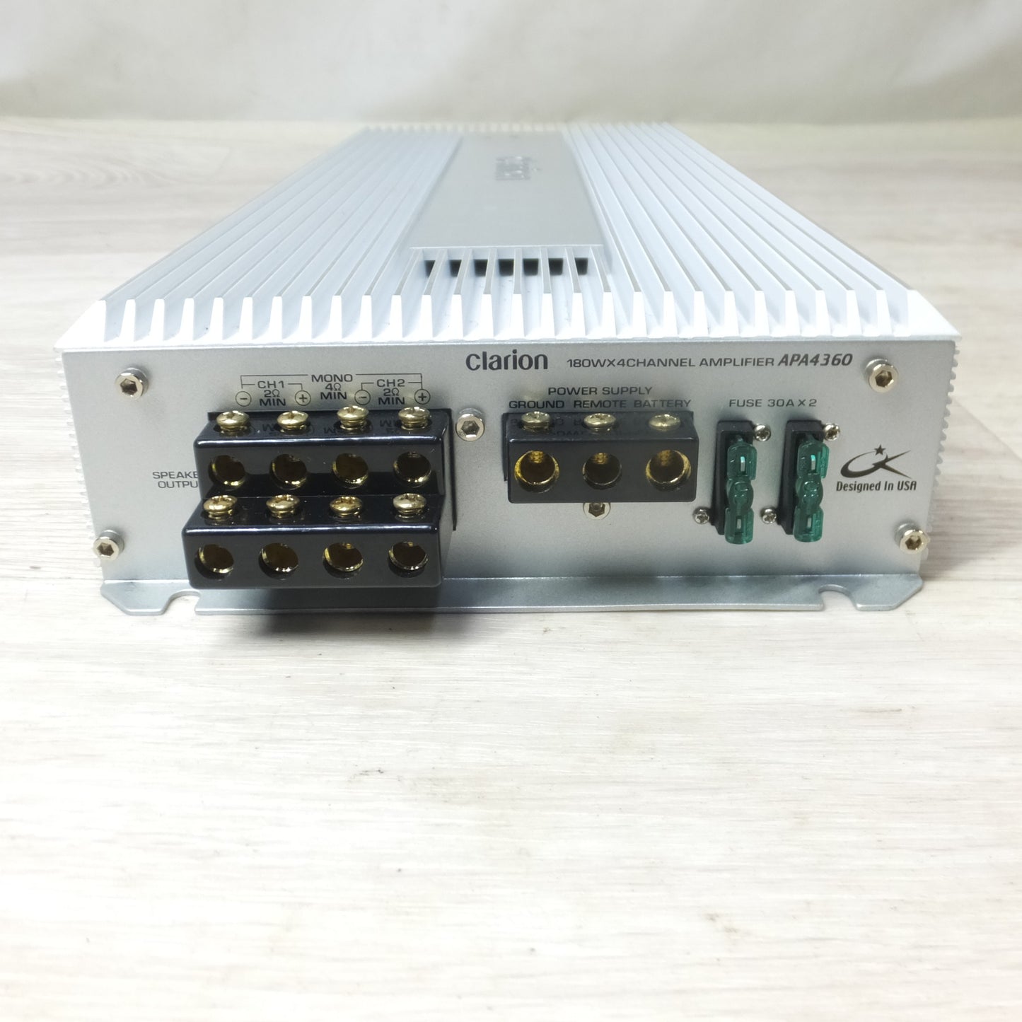 [送料無料] ◆clarion クラリオン 180W×4チャンネル パワーアンプ APA4360 POWER AMPLIFIER◆
