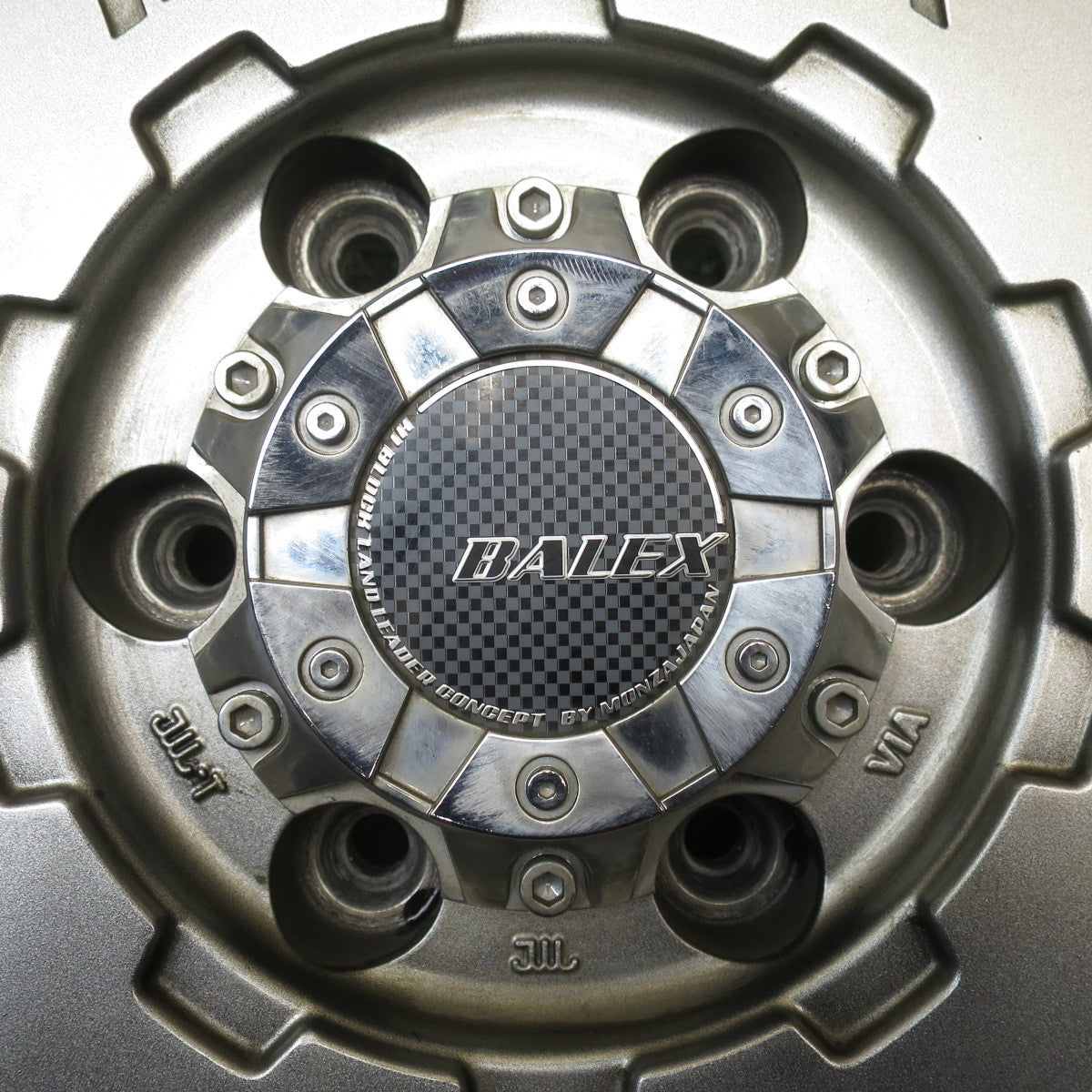 バリ溝！24年！キレイ！9.5分★HI-BLOCK BALEX 195/80R15 107/105N スタッドレス ダンロップ ウインターマックス LV01 for VAN ハイブロック バレックス PCD139.7/6H★5070702NJス