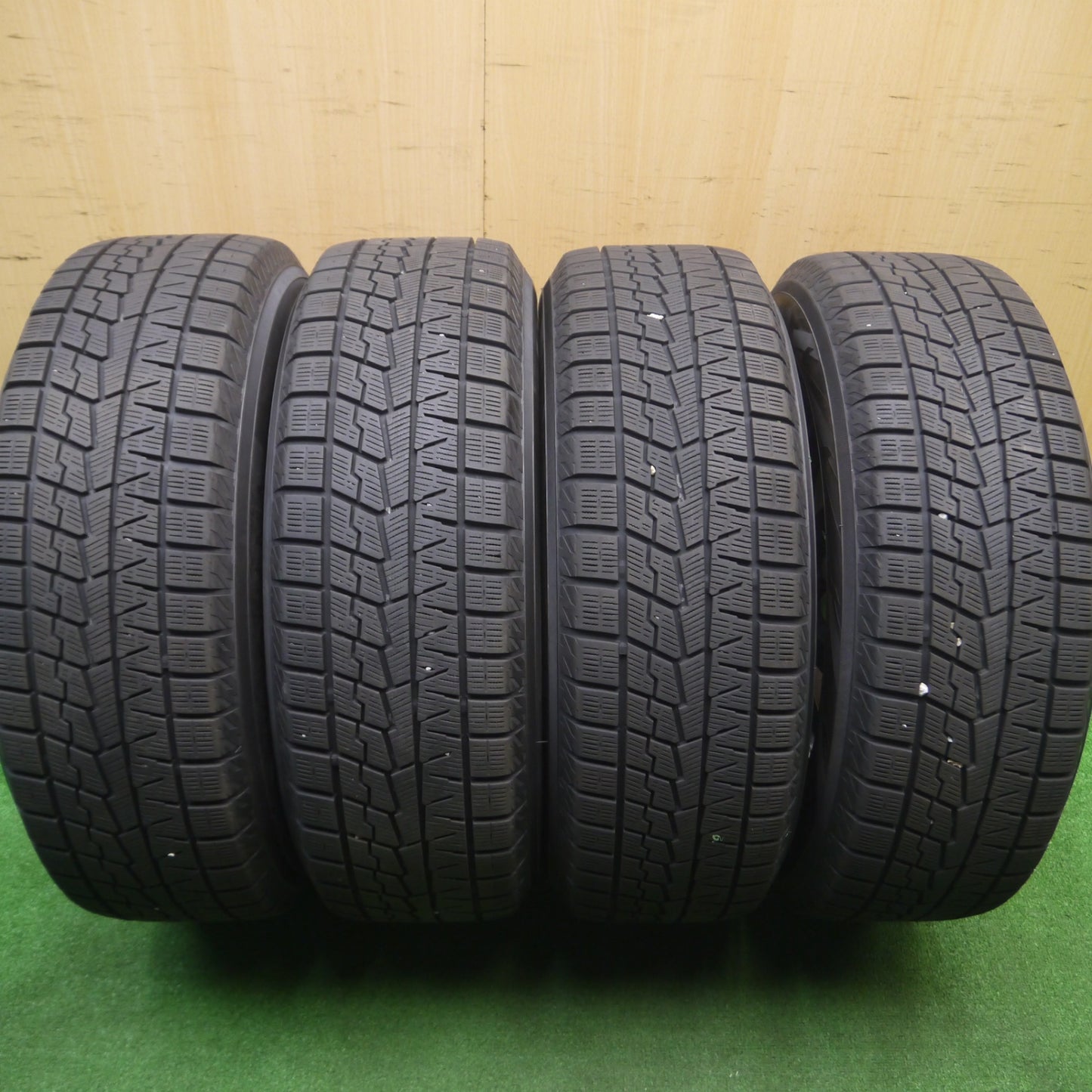 [送料無料] バリ溝！21年！キレイ！9分★スタッドレス 215/65R16 ヨコハマ アイスガード iG70 GRASS グラス 16インチ PCD114.3/5H★4110805Hス