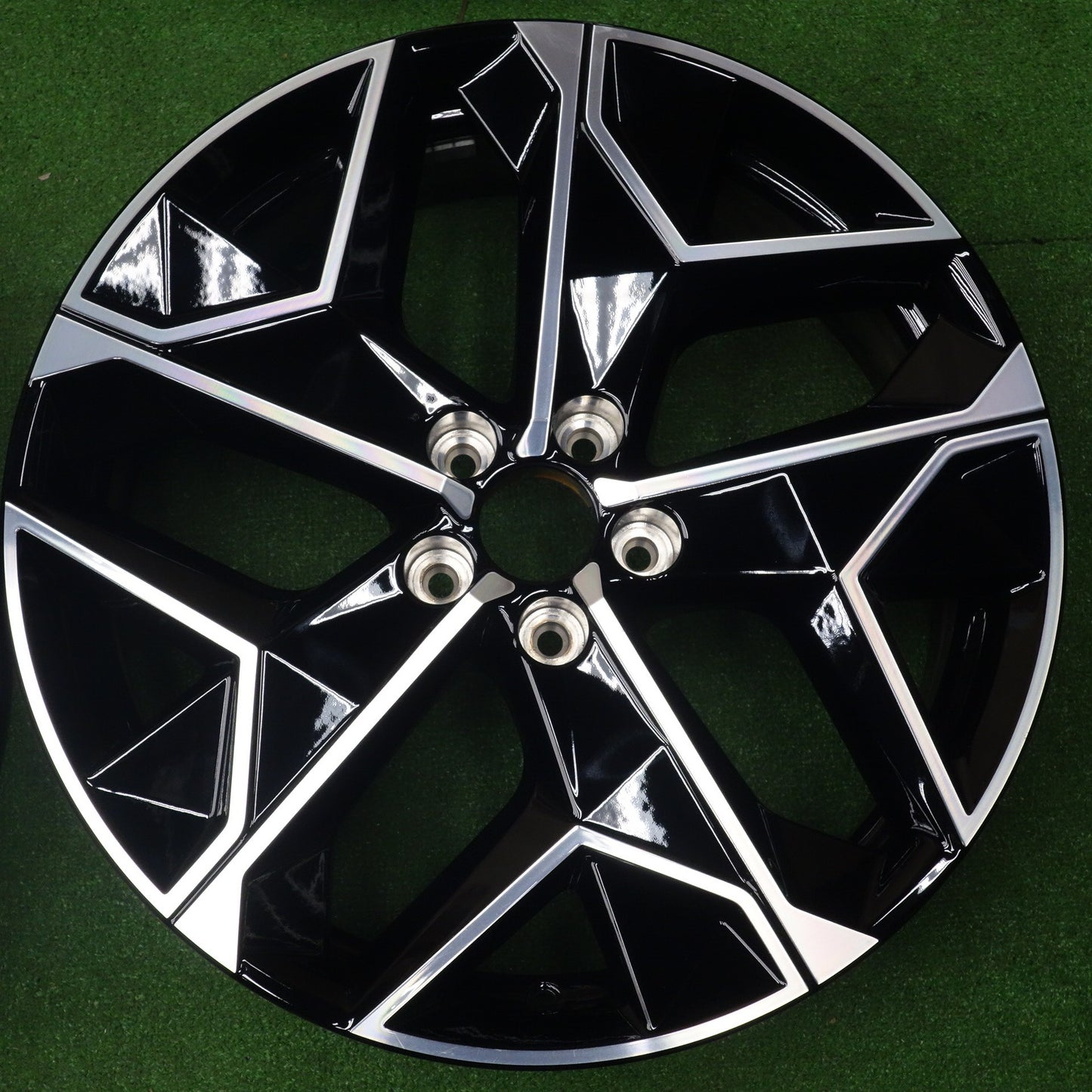 4本価格★シトロエン DS4 純正 ホイール 19インチ 19×7J PCD108/5H★6031504KTホ