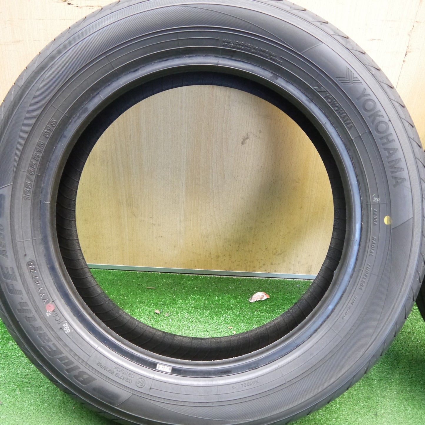 新車外し！25年★165/65R15 ヨコハマ BluEarth-FE AE30 ブルーアース 15インチ タイヤ デリカ D:2 ソリオ タフト 等★6050818Hノタ