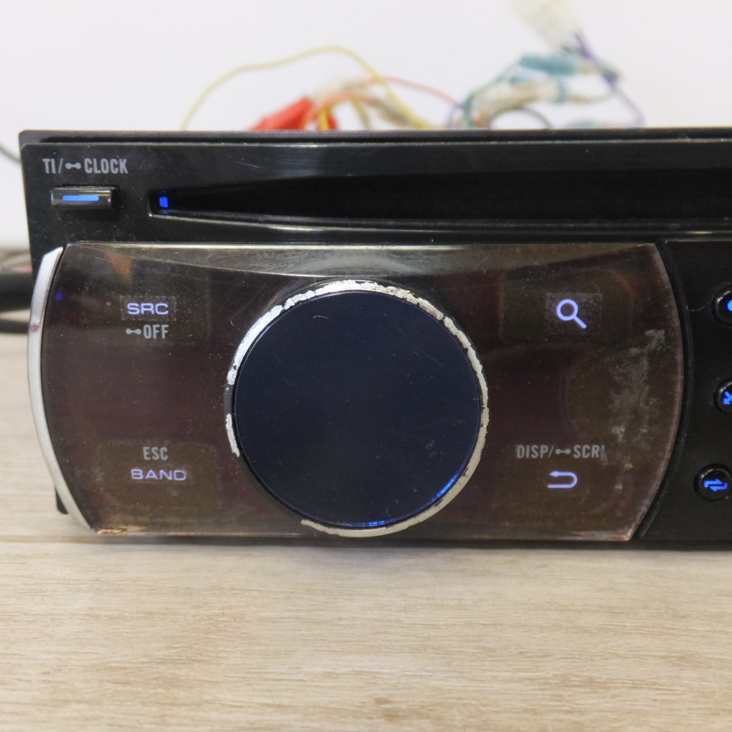 [送料無料] ★カロッツェリア carrozzeria カーオーディオ 1Dメインユニット DEH-P650[79]★