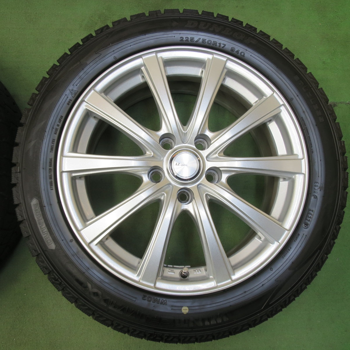 バリ溝！24年！キレイ！9.5分★スタッドレス 225/50R17 ダンロップ ウインターマックス WM02 AZ Sports AZスポーツ 17インチ PCD114.3/5H★5110712イス